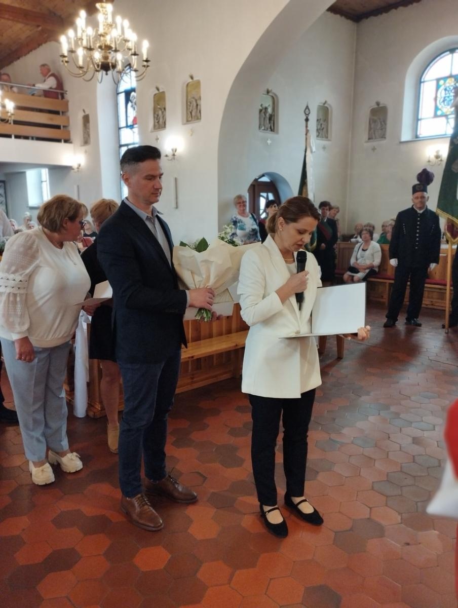 Zdjęcie w galerii na portalu naszraciborz.pl: 30-lecie kapłaństwa raszczyckiego proboszcza wiadomości z regionu