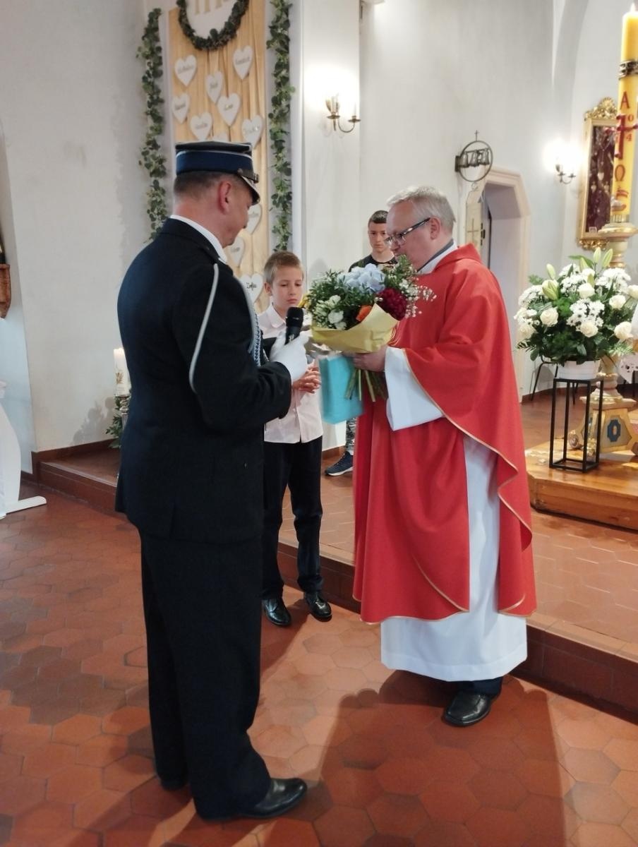 Zdjęcie w galerii na portalu naszraciborz.pl: 30-lecie kapłaństwa raszczyckiego proboszcza wiadomości z regionu