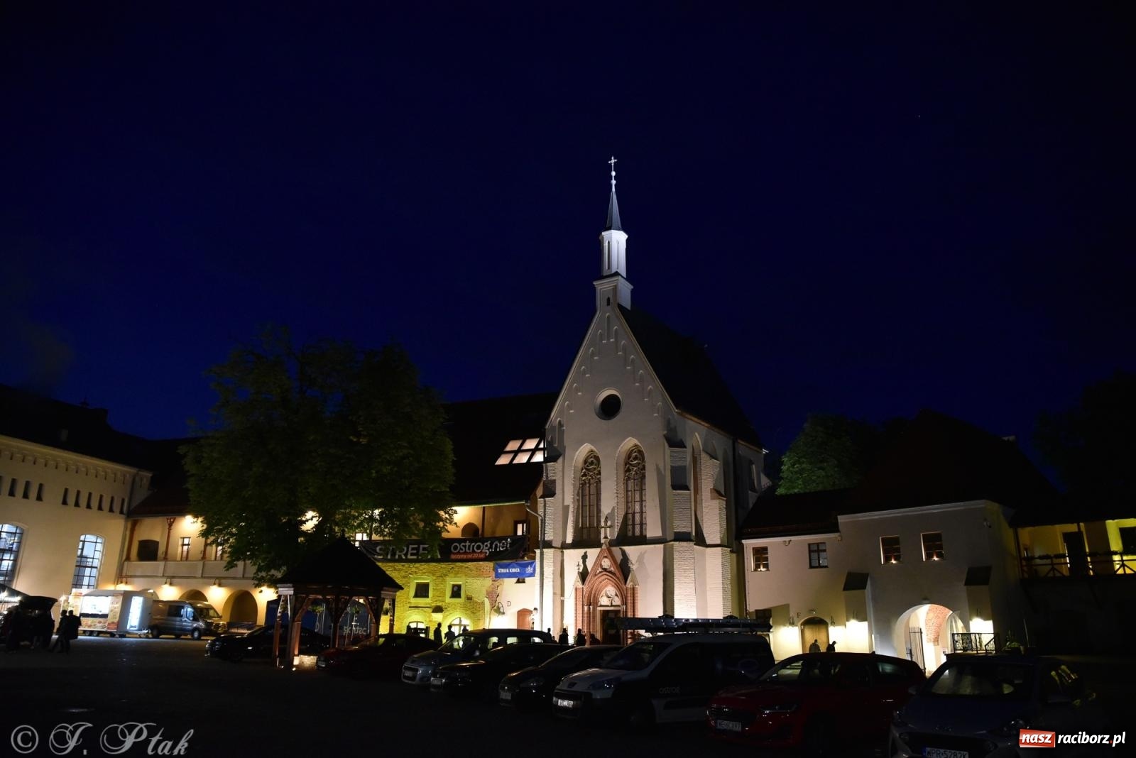 Zdjęcie w galerii na portalu naszraciborz.pl: Zamkowa noc i przejazdy bryczką [FOTO i WIDEO] wiadomości z regionu