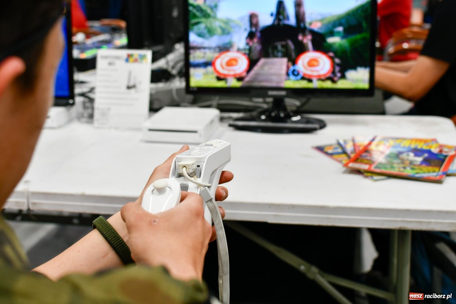 Zdjęcie w galerii na portalu naszraciborz.pl: @ZAMEK. W dawnej siedzibie Piastów trwa festiwal gamingowy wiadomości z regionu