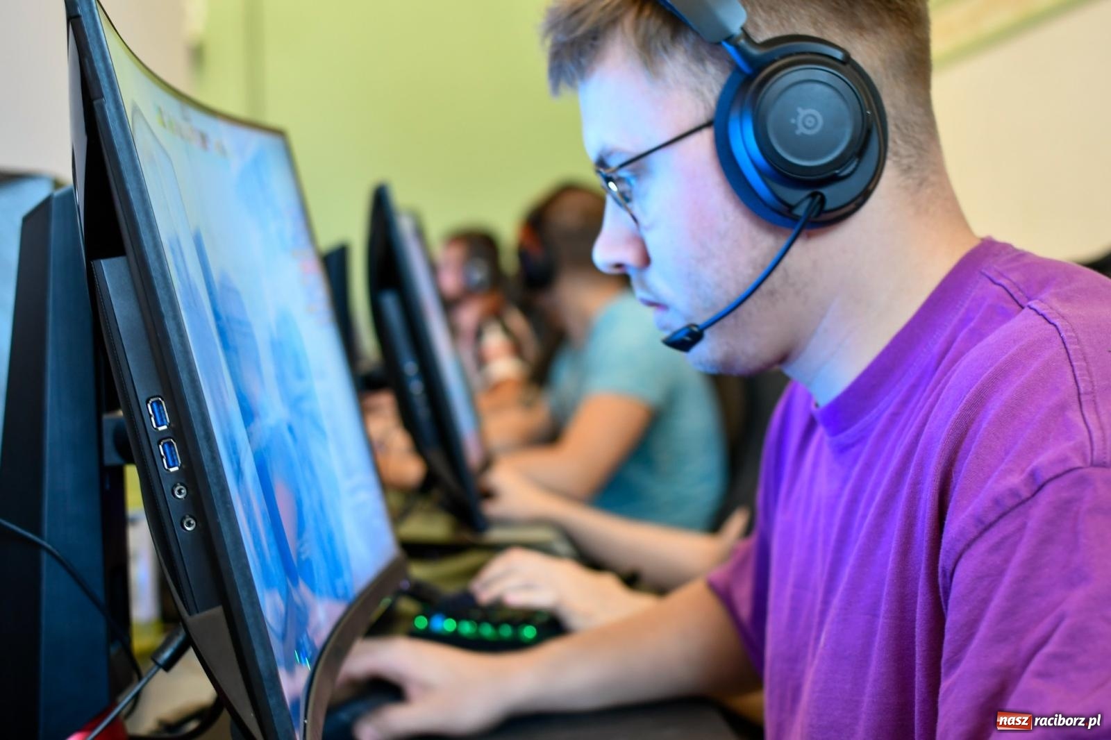 Zdjęcie w galerii na portalu naszraciborz.pl: @ZAMEK. W dawnej siedzibie Piastów trwa festiwal gamingowy wiadomości z regionu