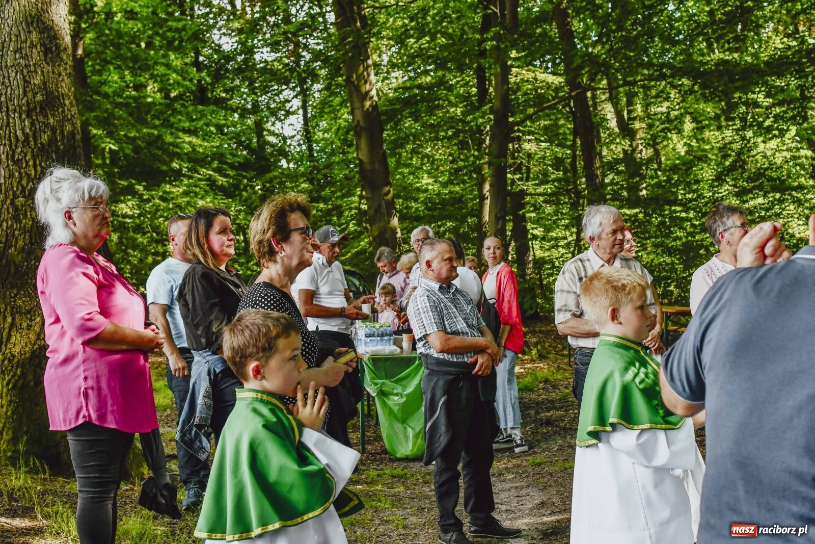 Zdjęcie w galerii na portalu naszraciborz.pl: W Brzeziu dochowali tradycji. Procesja na św. Urbana wiadomości z regionu
