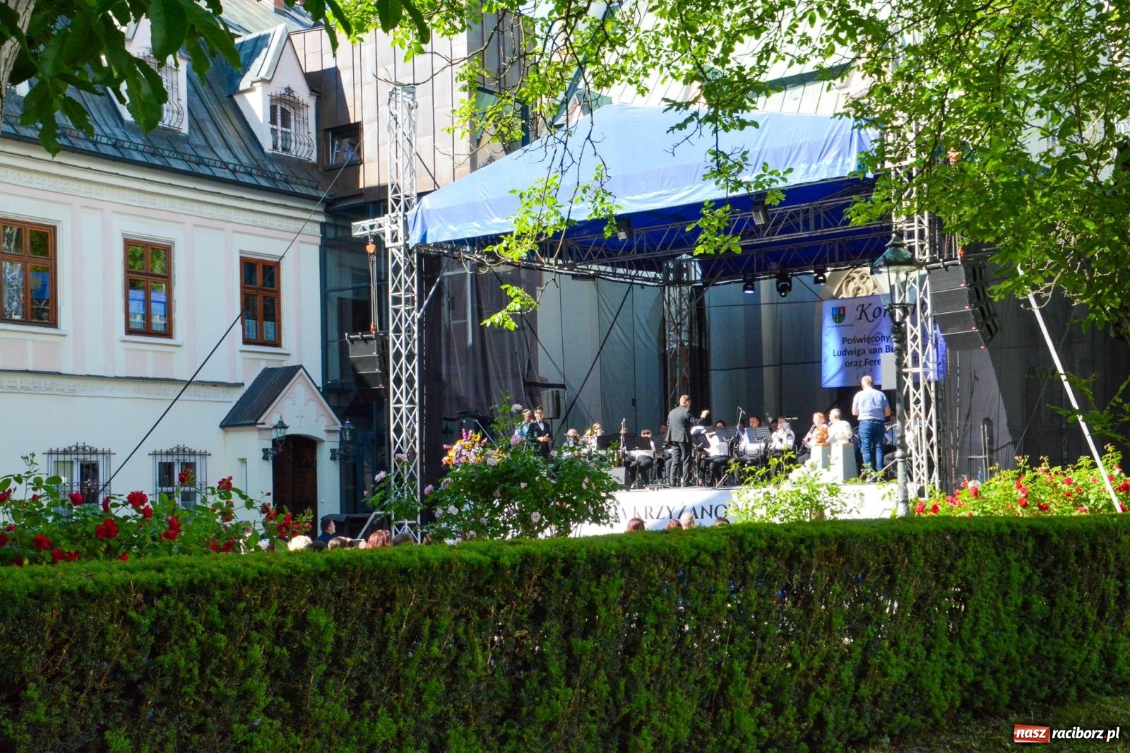 Zdjęcie w galerii na portalu naszraciborz.pl: Międzynarodowe spotkanie z wirtuozami w tle wiadomości z regionu