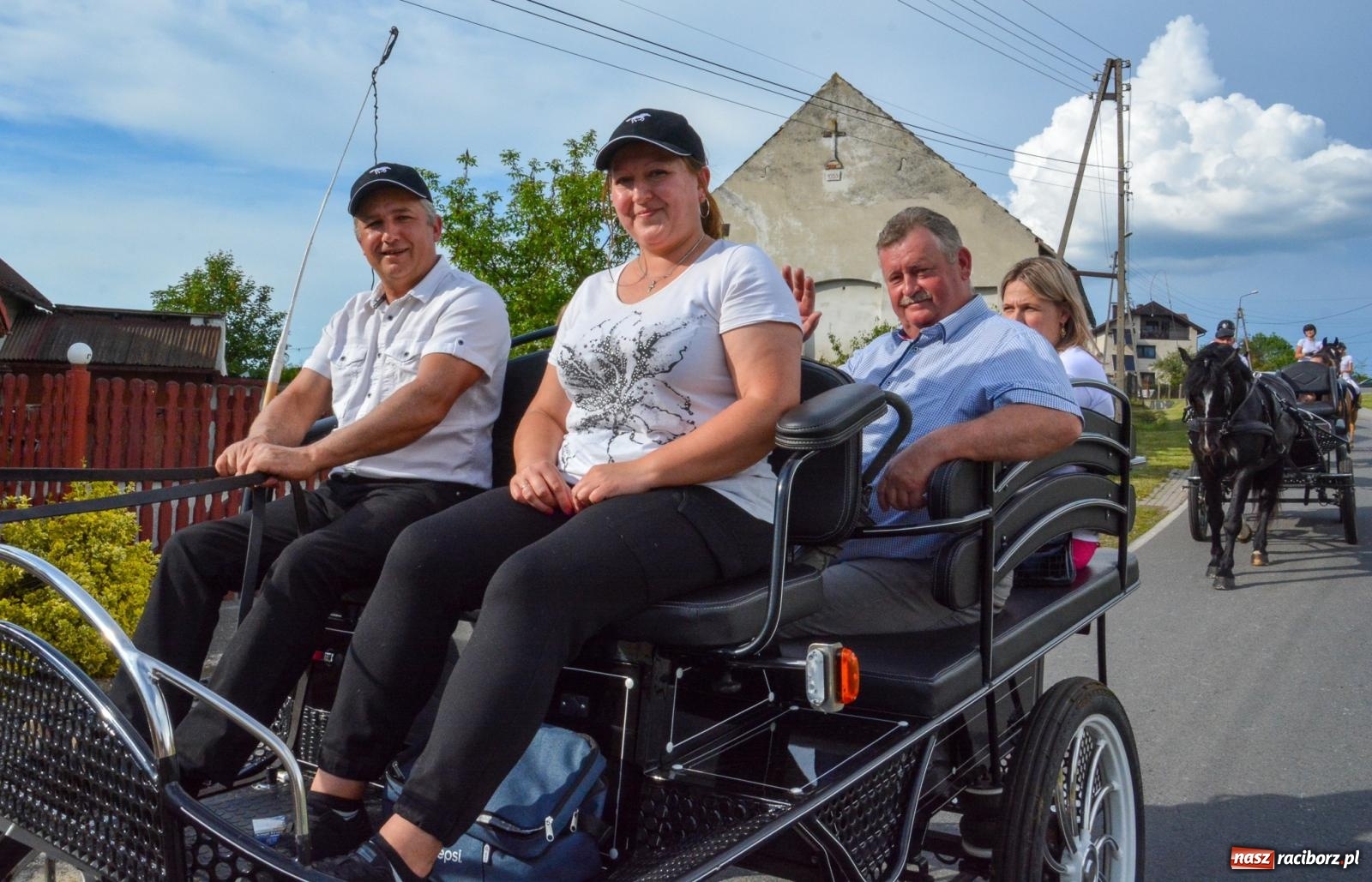 Zdjęcie w galerii na portalu naszraciborz.pl: Kobylskie błaganie i dziękczynienie na św. Urbana [FOTO i WIDEO] wiadomości z regionu