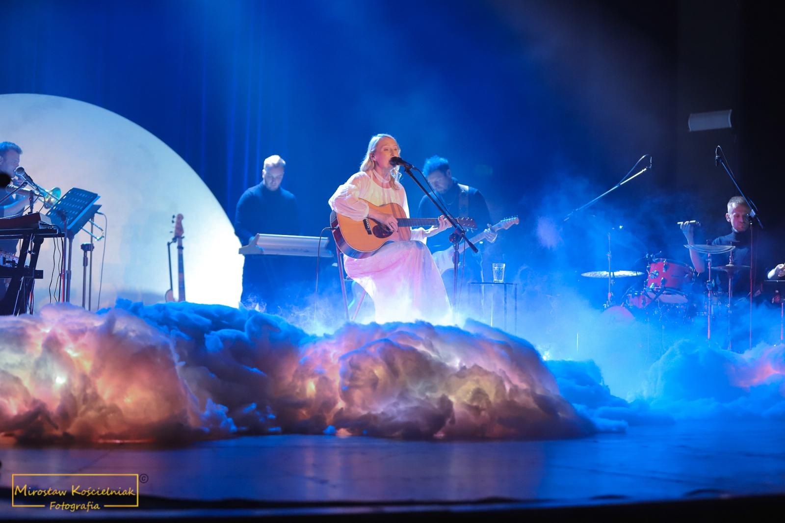 Zdjęcie w galerii na portalu naszraciborz.pl: Śnienie. Magiczny koncert Anity Lipnickiej w RCK [FOTO i WIDEO] wiadomości z regionu