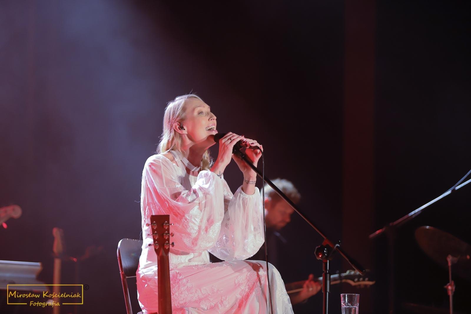 Zdjęcie w galerii na portalu naszraciborz.pl: Śnienie. Magiczny koncert Anity Lipnickiej w RCK [FOTO i WIDEO] wiadomości z regionu