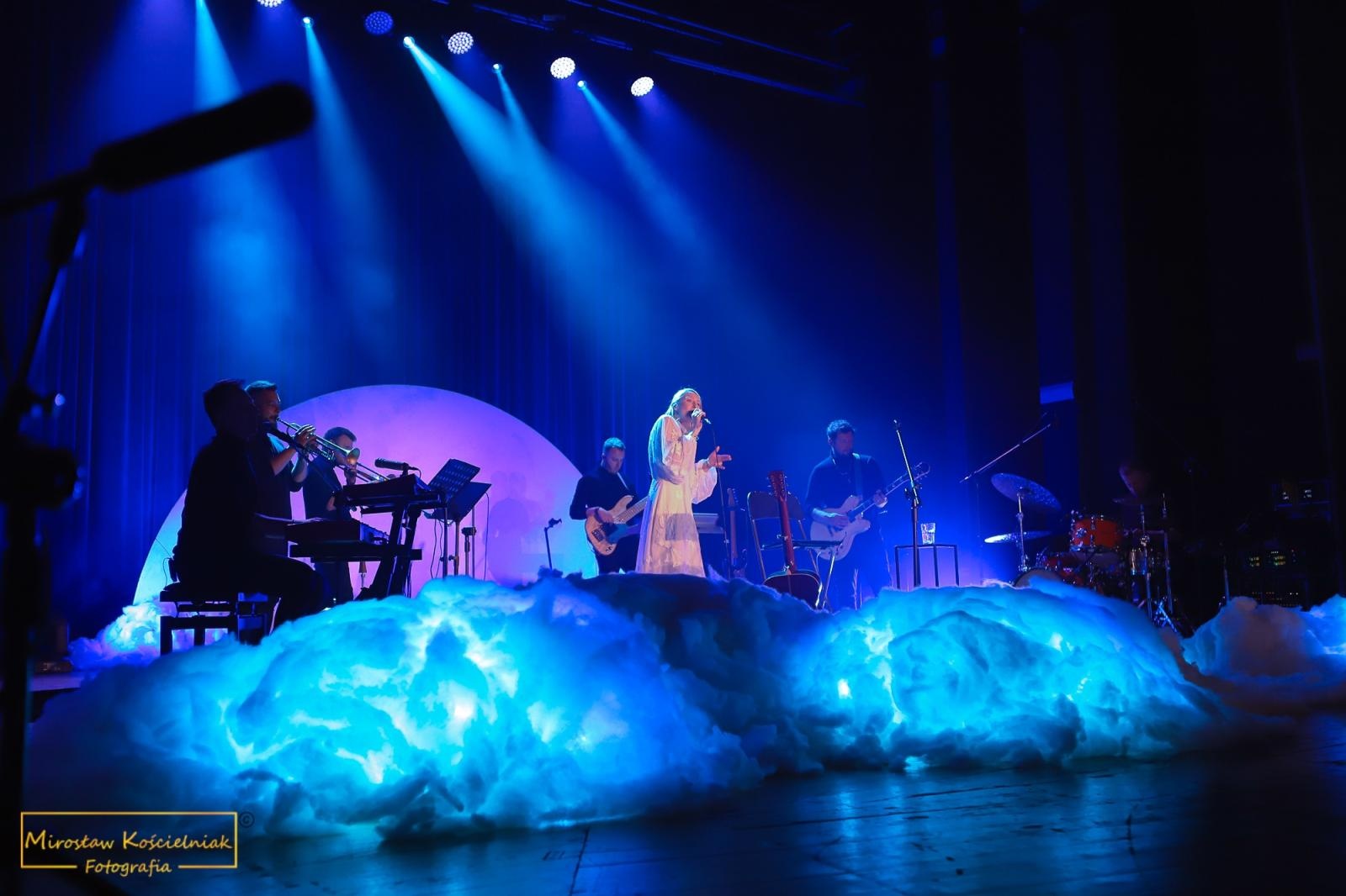 Zdjęcie w galerii na portalu naszraciborz.pl: Śnienie. Magiczny koncert Anity Lipnickiej w RCK [FOTO i WIDEO] wiadomości z regionu