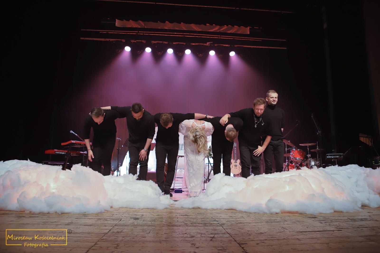 Zdjęcie w galerii na portalu naszraciborz.pl: Śnienie. Magiczny koncert Anity Lipnickiej w RCK [FOTO i WIDEO] wiadomości z regionu