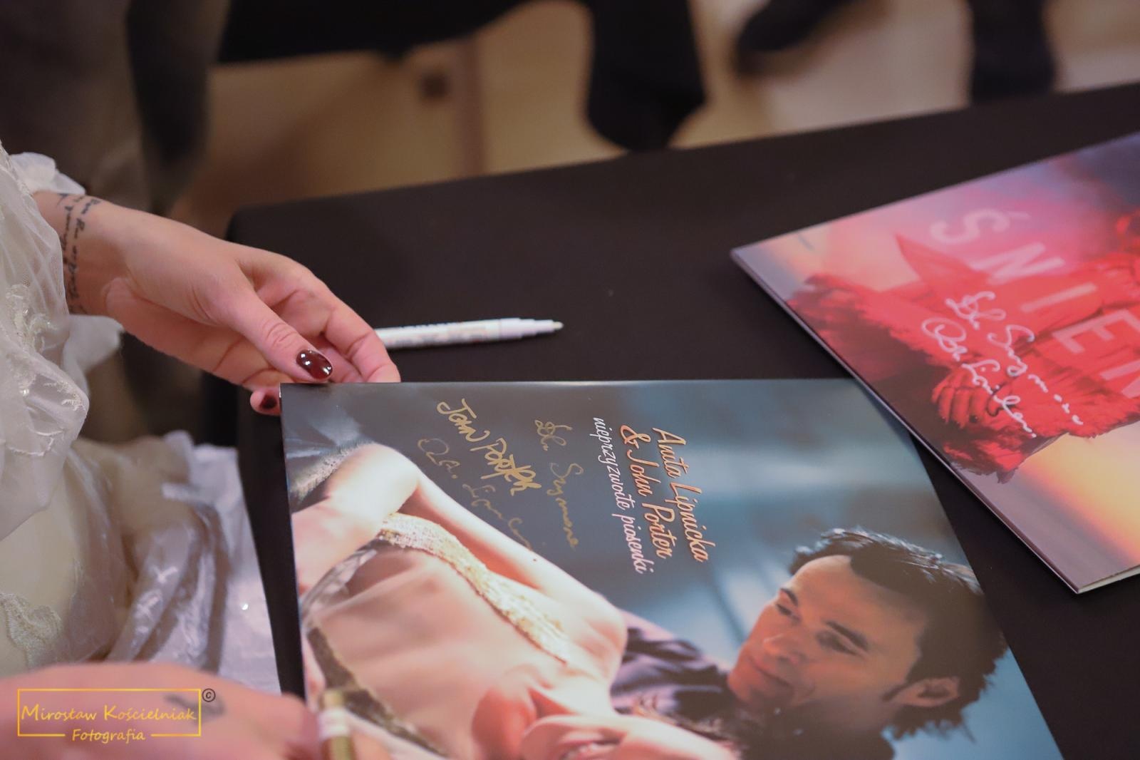 Zdjęcie w galerii na portalu naszraciborz.pl: Śnienie. Magiczny koncert Anity Lipnickiej w RCK [FOTO i WIDEO] wiadomości z regionu