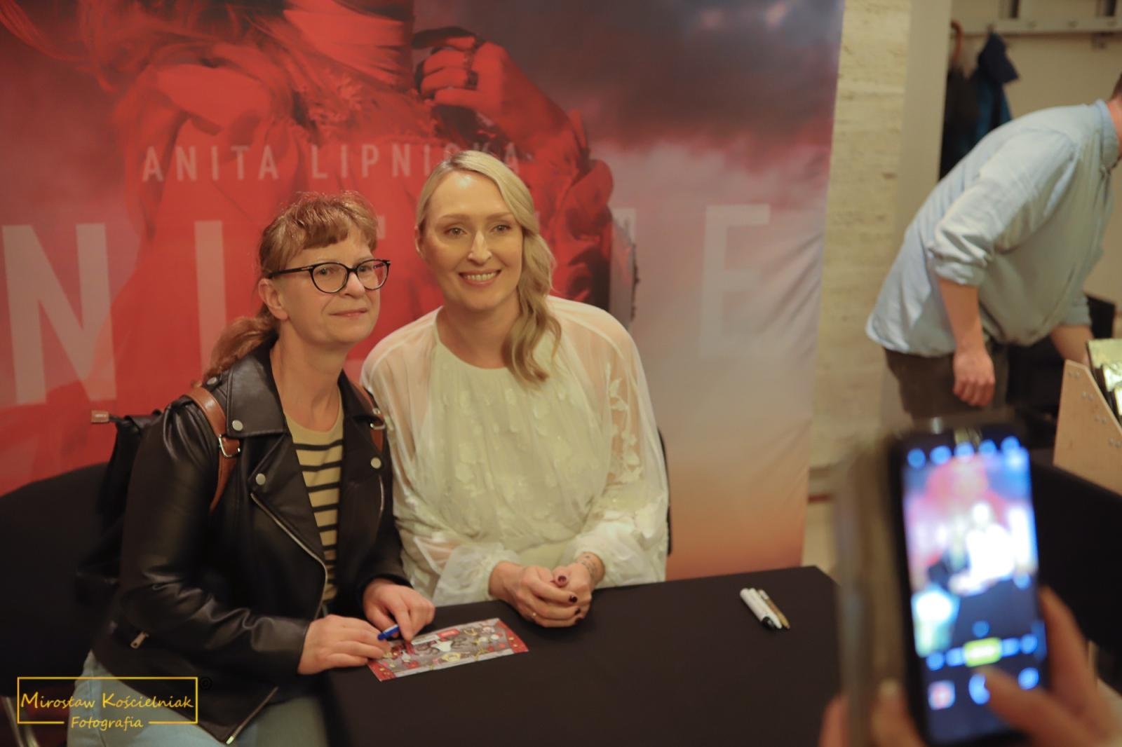 Zdjęcie w galerii na portalu naszraciborz.pl: Śnienie. Magiczny koncert Anity Lipnickiej w RCK [FOTO i WIDEO] wiadomości z regionu