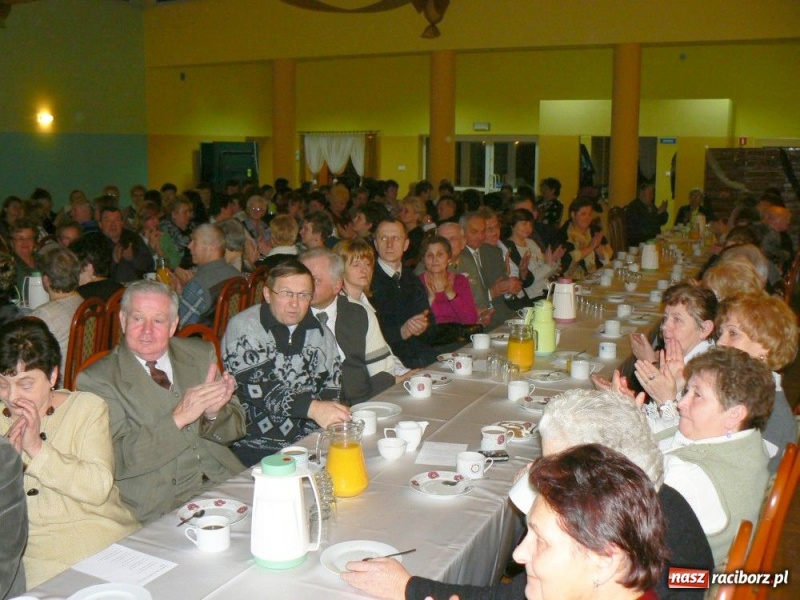Zdjęcie w galerii na portalu naszraciborz.pl: Karnawał żegnali ariami i z kabaretem wiadomości z regionu
