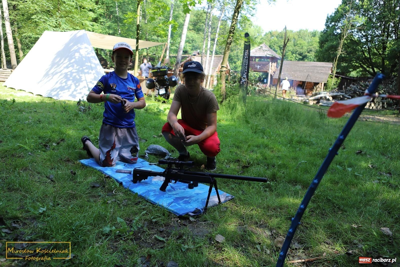 Zdjęcie w galerii na portalu naszraciborz.pl: Wojowie na jednośladach, czyli I Spotkanie Motocyklowe w Raciborskim Grodzie wiadomości z regionu