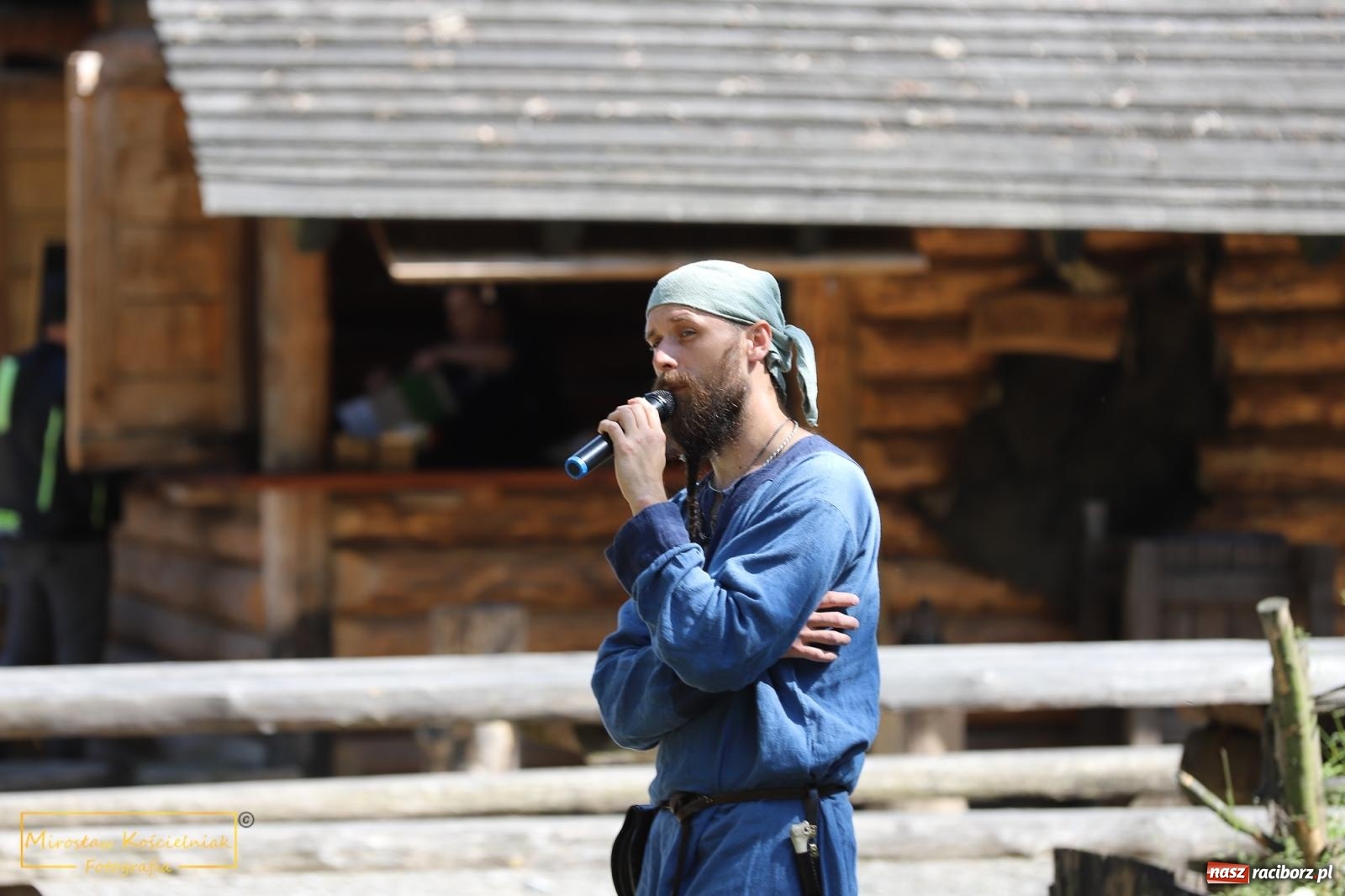 Zdjęcie w galerii na portalu naszraciborz.pl: Wojowie na jednośladach, czyli I Spotkanie Motocyklowe w Raciborskim Grodzie wiadomości z regionu