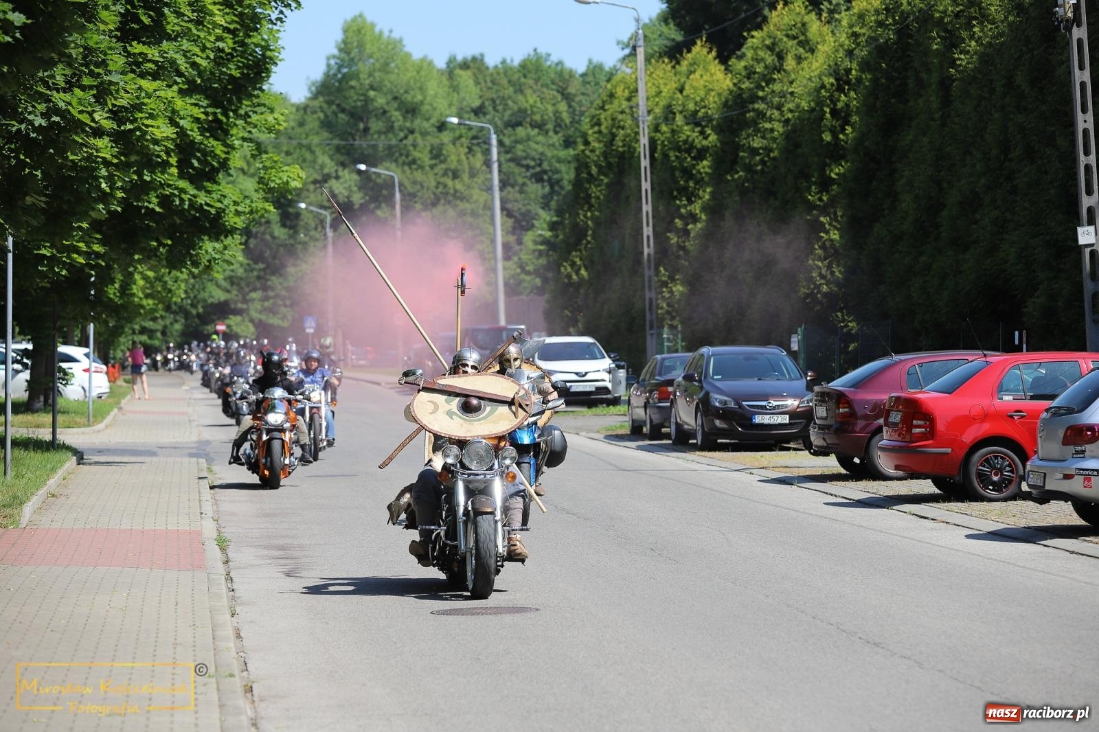 Zdjęcie w galerii na portalu naszraciborz.pl: Wojowie na jednośladach, czyli I Spotkanie Motocyklowe w Raciborskim Grodzie wiadomości z regionu