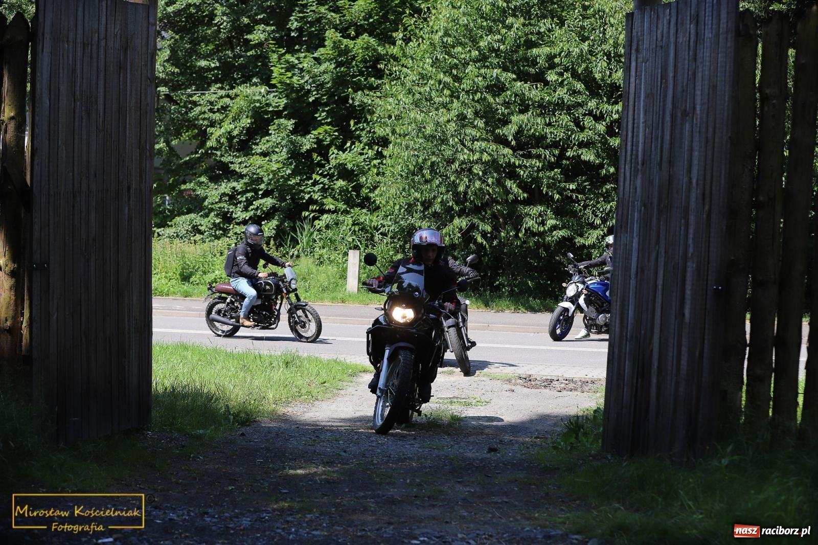 Zdjęcie w galerii na portalu naszraciborz.pl: Wojowie na jednośladach, czyli I Spotkanie Motocyklowe w Raciborskim Grodzie wiadomości z regionu