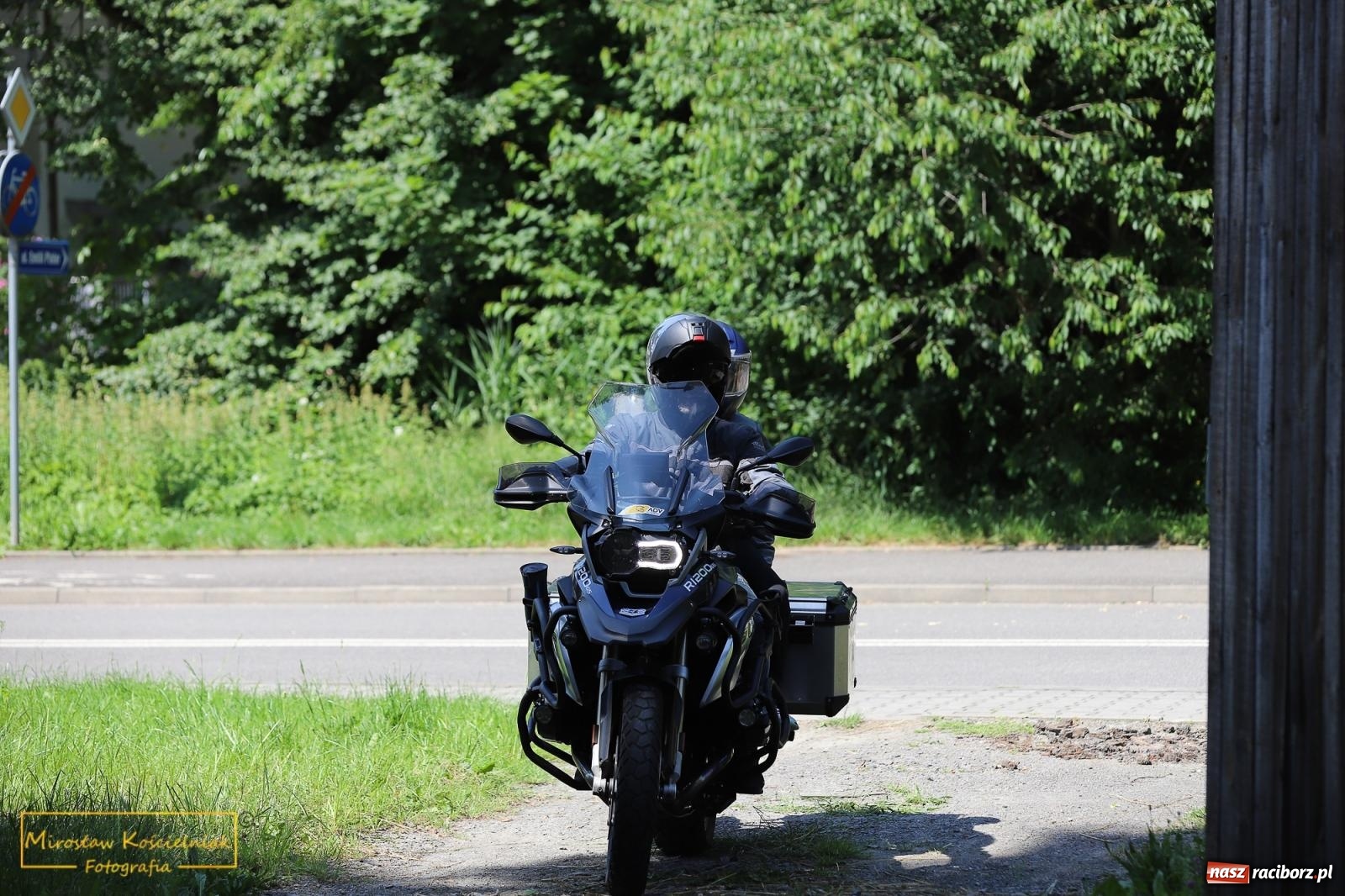Zdjęcie w galerii na portalu naszraciborz.pl: Wojowie na jednośladach, czyli I Spotkanie Motocyklowe w Raciborskim Grodzie wiadomości z regionu