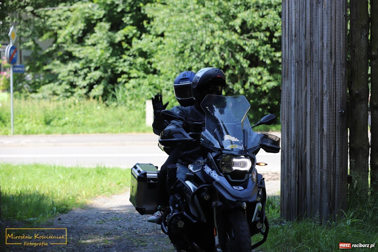 Zdjęcie w galerii na portalu naszraciborz.pl: Wojowie na jednośladach, czyli I Spotkanie Motocyklowe w Raciborskim Grodzie wiadomości z regionu