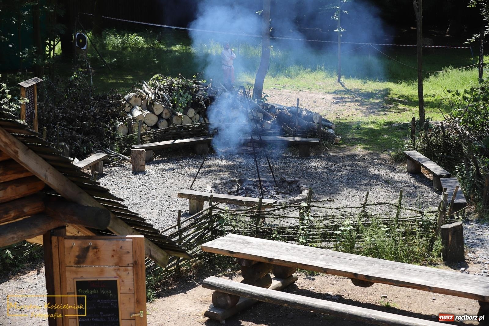 Zdjęcie w galerii na portalu naszraciborz.pl: Wojowie na jednośladach, czyli I Spotkanie Motocyklowe w Raciborskim Grodzie wiadomości z regionu