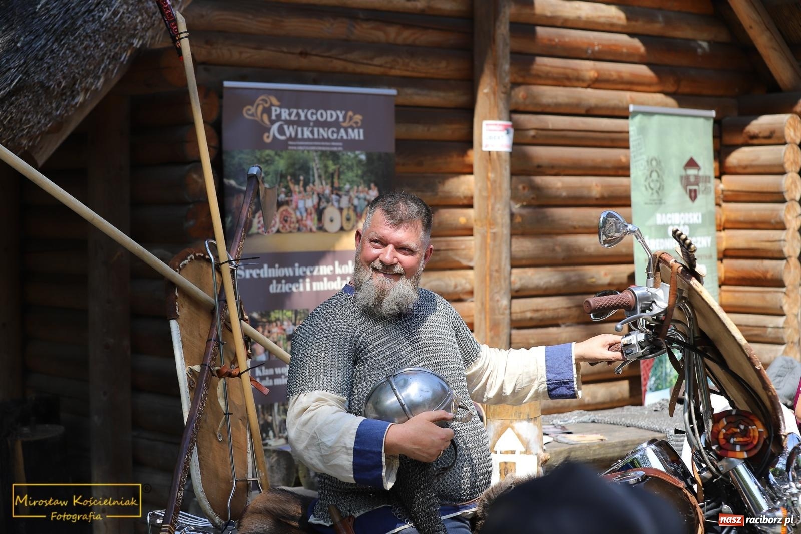 Zdjęcie w galerii na portalu naszraciborz.pl: Wojowie na jednośladach, czyli I Spotkanie Motocyklowe w Raciborskim Grodzie wiadomości z regionu