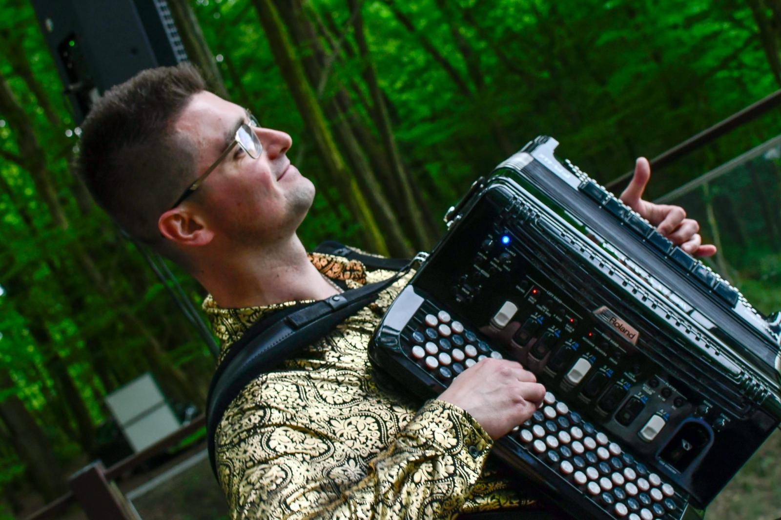 Zdjęcie w galerii na portalu naszraciborz.pl: Arboretum znów wypełniło się muzyką [FOTO i WIDEO] wiadomości z regionu