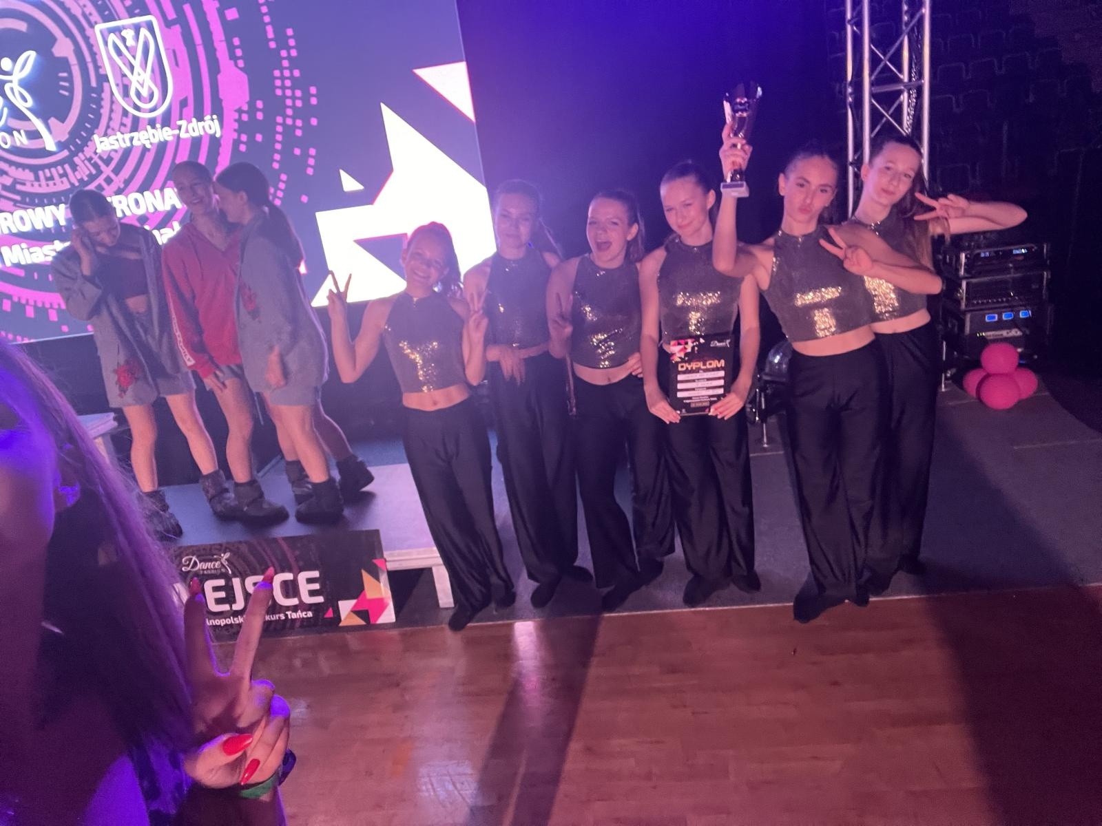 Zdjęcie w galerii na portalu naszraciborz.pl: Grupy modernowe SKAZY na Ogólnopolskim Konkursie Tańca w Jastrzębiu Zdroju! wiadomości z regionu