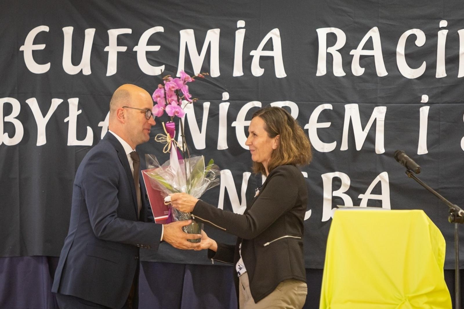 Zdjęcie w galerii na portalu naszraciborz.pl: Święto w Ekonomiku. Od historii prawdziwej, od dziejów minionych ... wiadomości z regionu