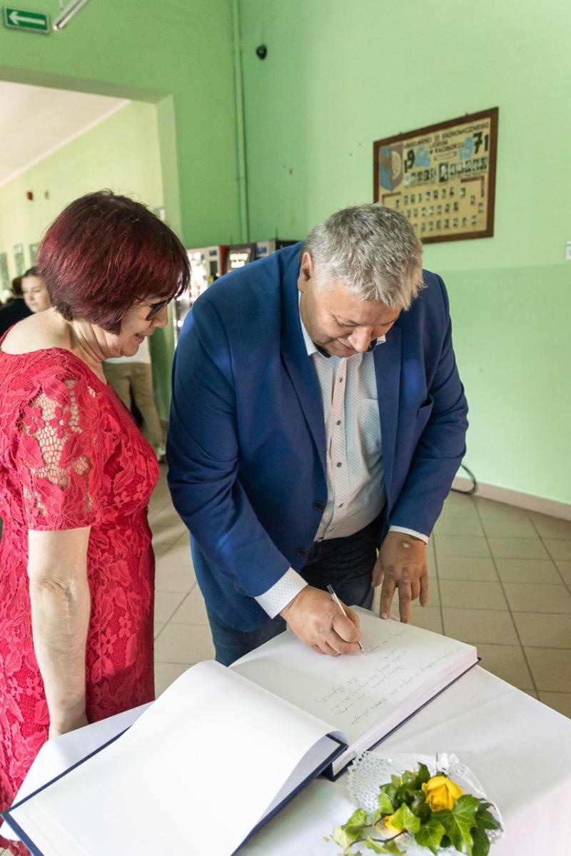 Zdjęcie w galerii na portalu naszraciborz.pl: Święto w Ekonomiku. Od historii prawdziwej, od dziejów minionych ... wiadomości z regionu