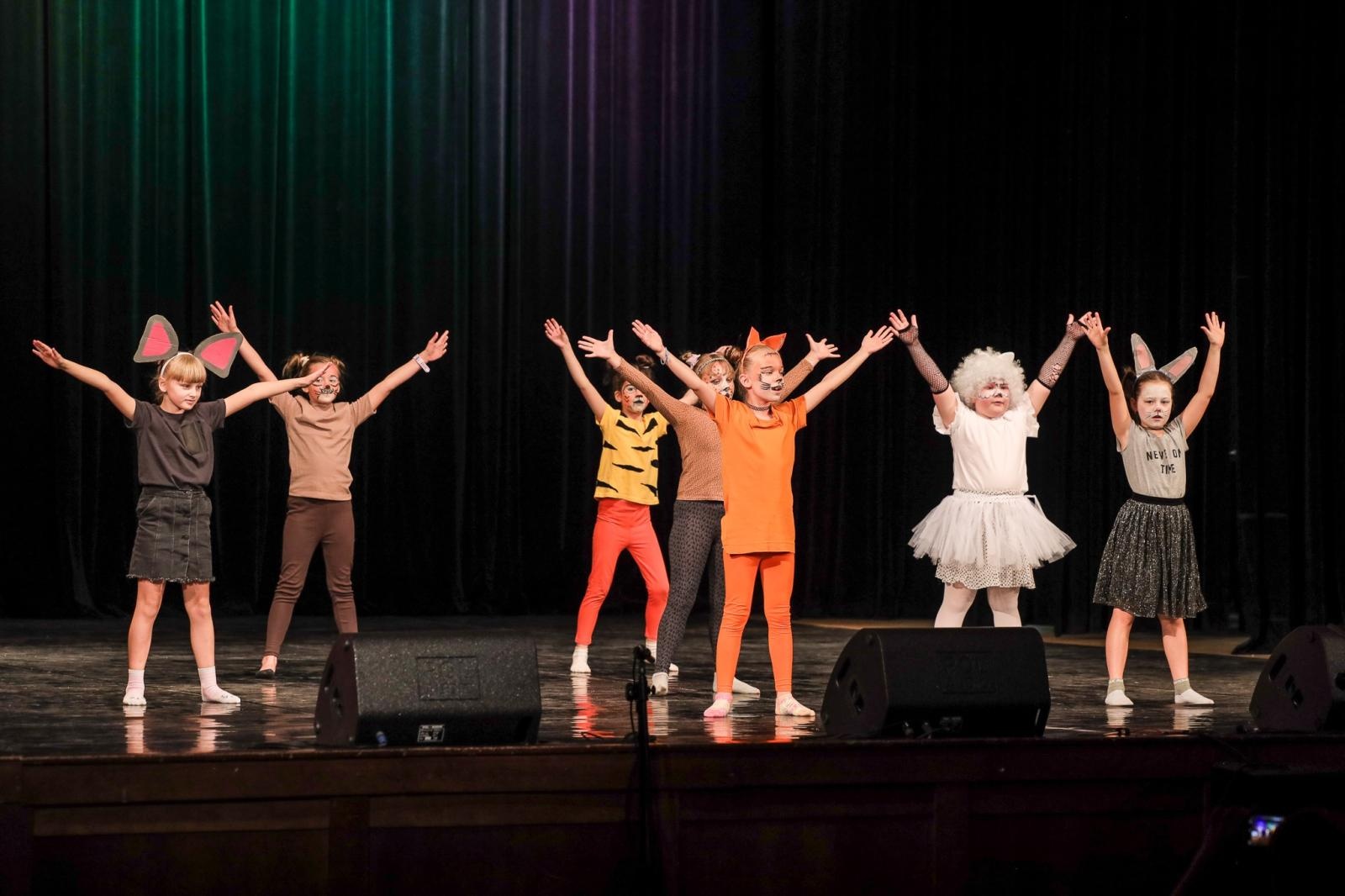 Zdjęcie w galerii na portalu naszraciborz.pl: Laureaci konkursu tańca w ramach XIV Powiatowego Festiwalu Twórczości Artystycznej wiadomości z regionu