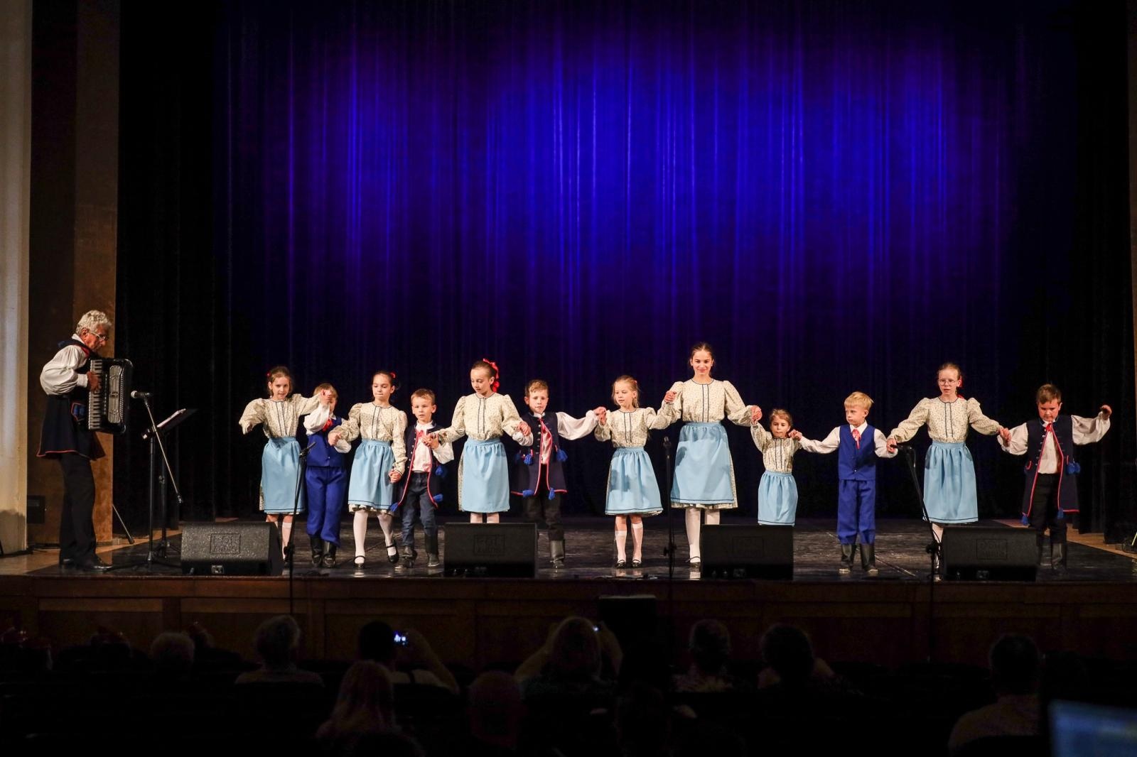 Zdjęcie w galerii na portalu naszraciborz.pl: Laureaci konkursu tańca w ramach XIV Powiatowego Festiwalu Twórczości Artystycznej wiadomości z regionu