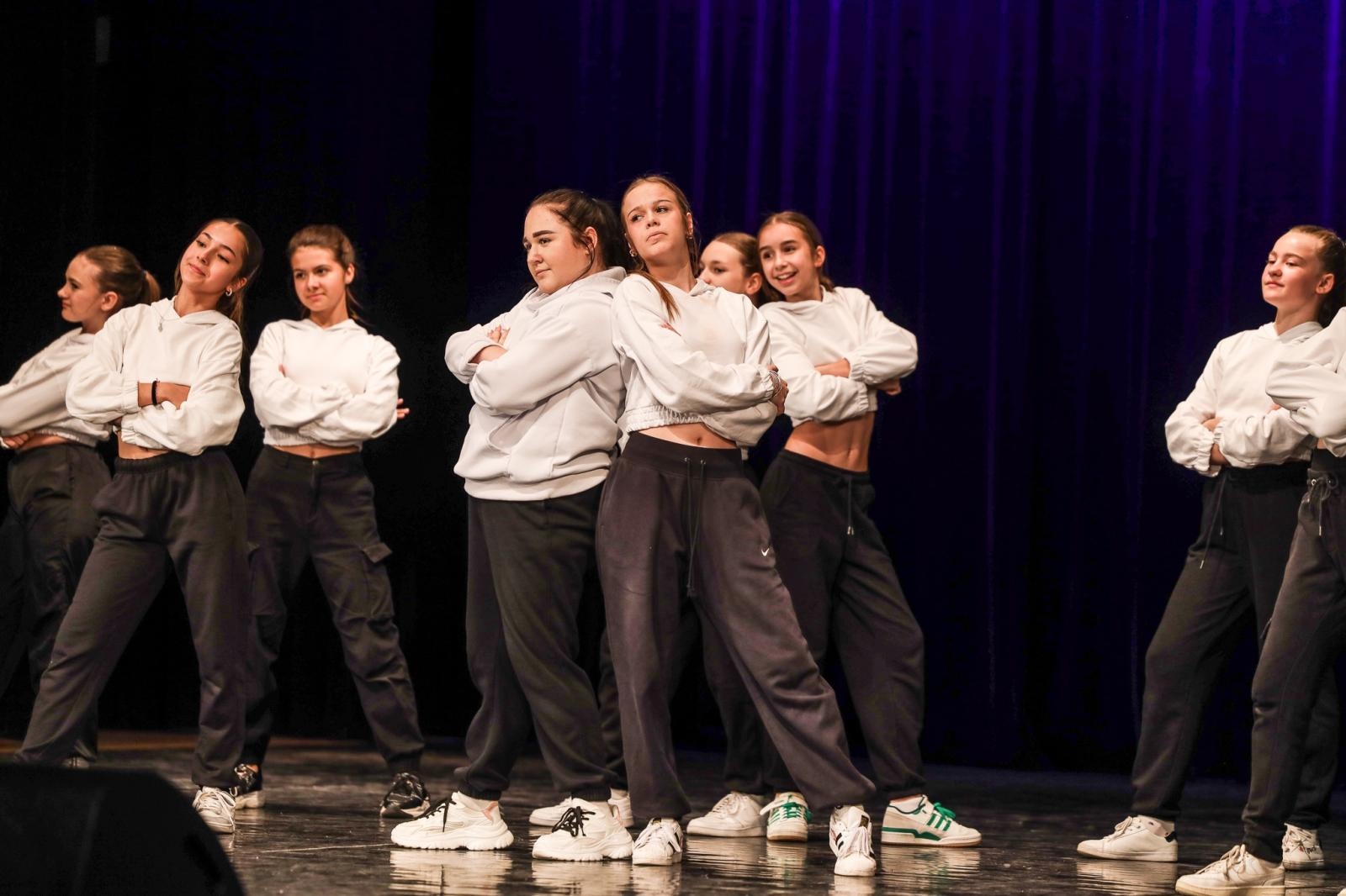 Zdjęcie w galerii na portalu naszraciborz.pl: Laureaci konkursu tańca w ramach XIV Powiatowego Festiwalu Twórczości Artystycznej wiadomości z regionu