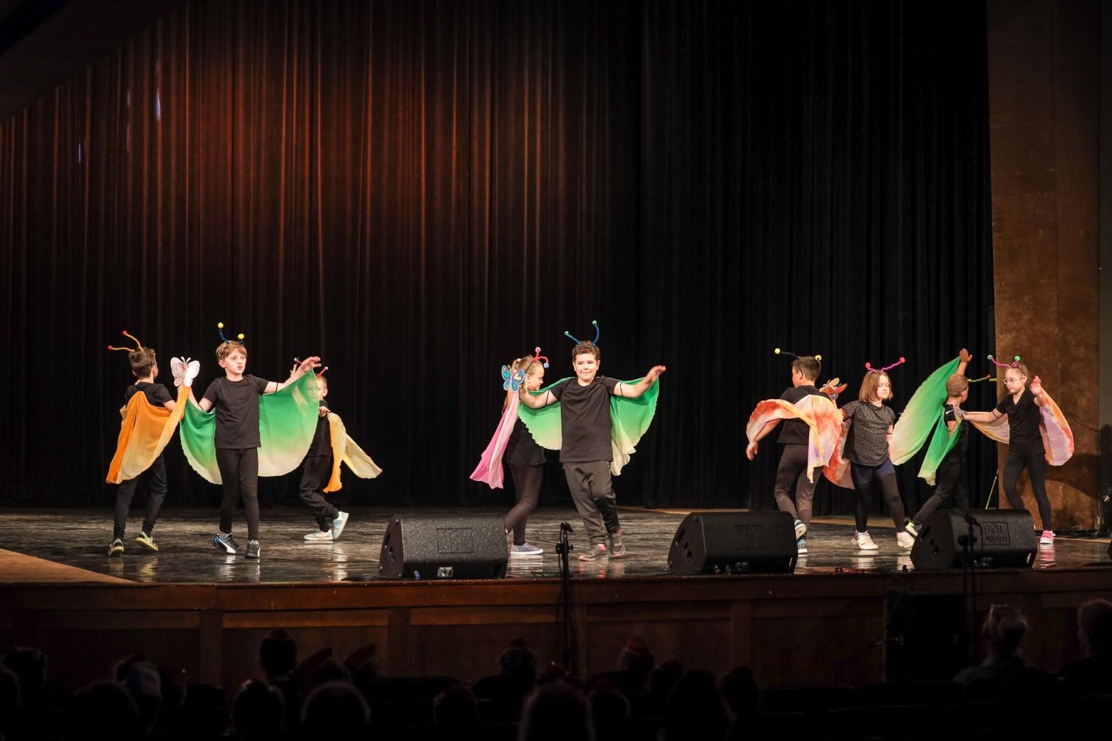 Zdjęcie w galerii na portalu naszraciborz.pl: Laureaci konkursu tańca w ramach XIV Powiatowego Festiwalu Twórczości Artystycznej wiadomości z regionu