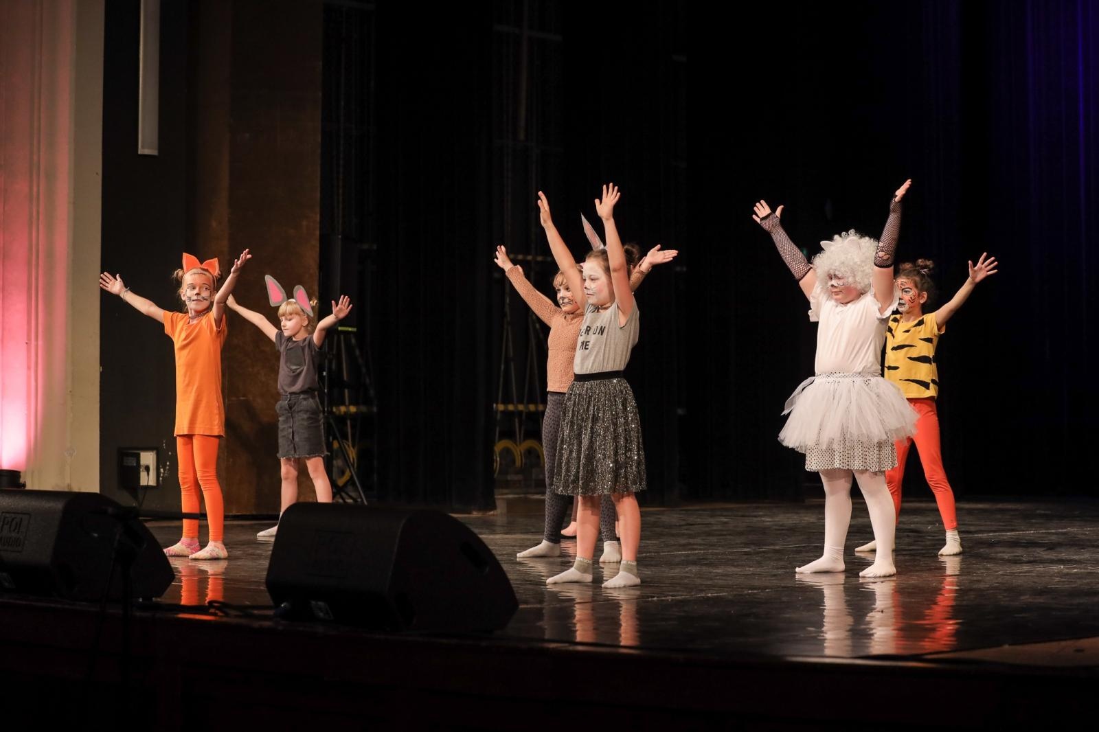 Zdjęcie w galerii na portalu naszraciborz.pl: Laureaci konkursu tańca w ramach XIV Powiatowego Festiwalu Twórczości Artystycznej wiadomości z regionu