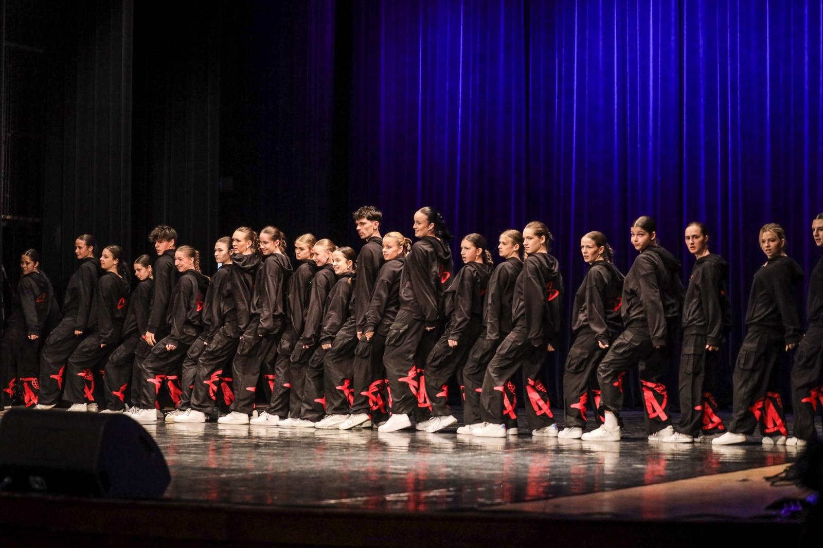 Zdjęcie w galerii na portalu naszraciborz.pl: Laureaci konkursu tańca w ramach XIV Powiatowego Festiwalu Twórczości Artystycznej wiadomości z regionu