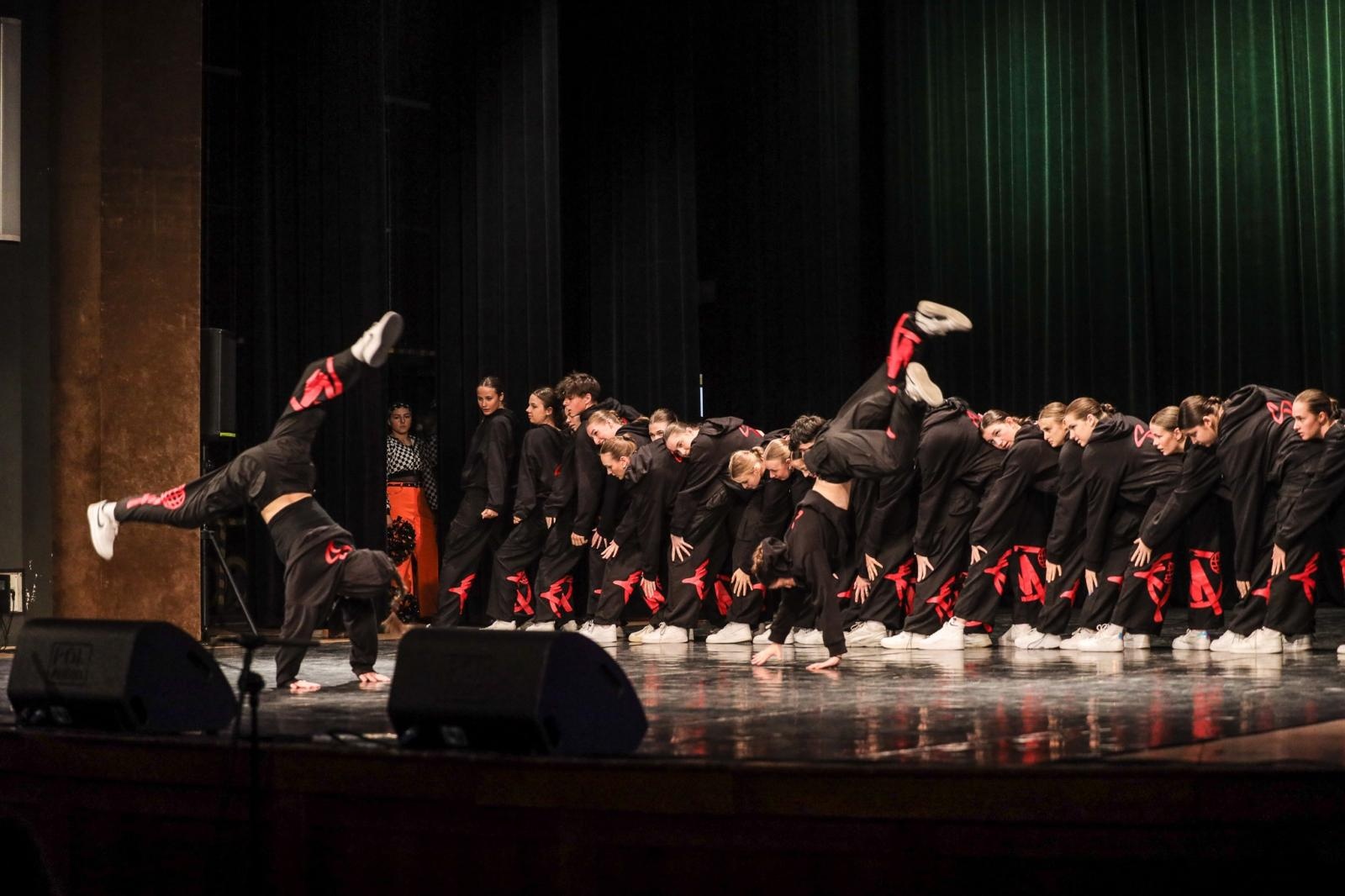 Zdjęcie w galerii na portalu naszraciborz.pl: Laureaci konkursu tańca w ramach XIV Powiatowego Festiwalu Twórczości Artystycznej wiadomości z regionu