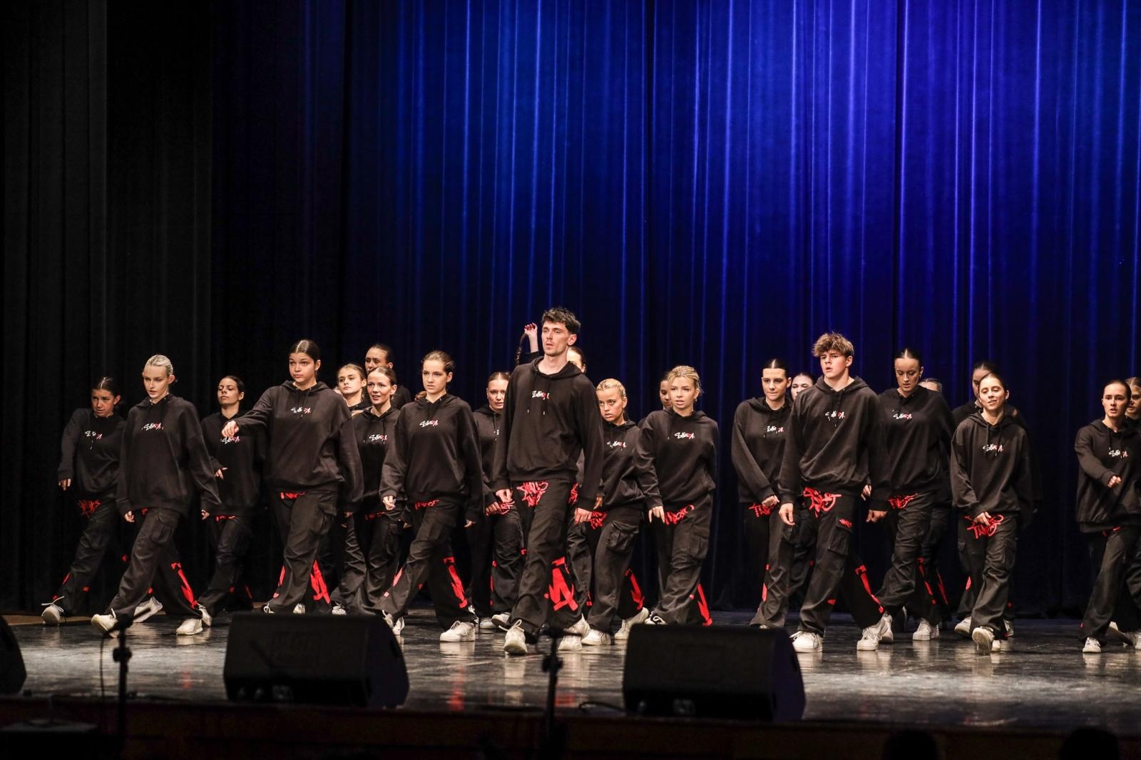 Zdjęcie w galerii na portalu naszraciborz.pl: Laureaci konkursu tańca w ramach XIV Powiatowego Festiwalu Twórczości Artystycznej wiadomości z regionu