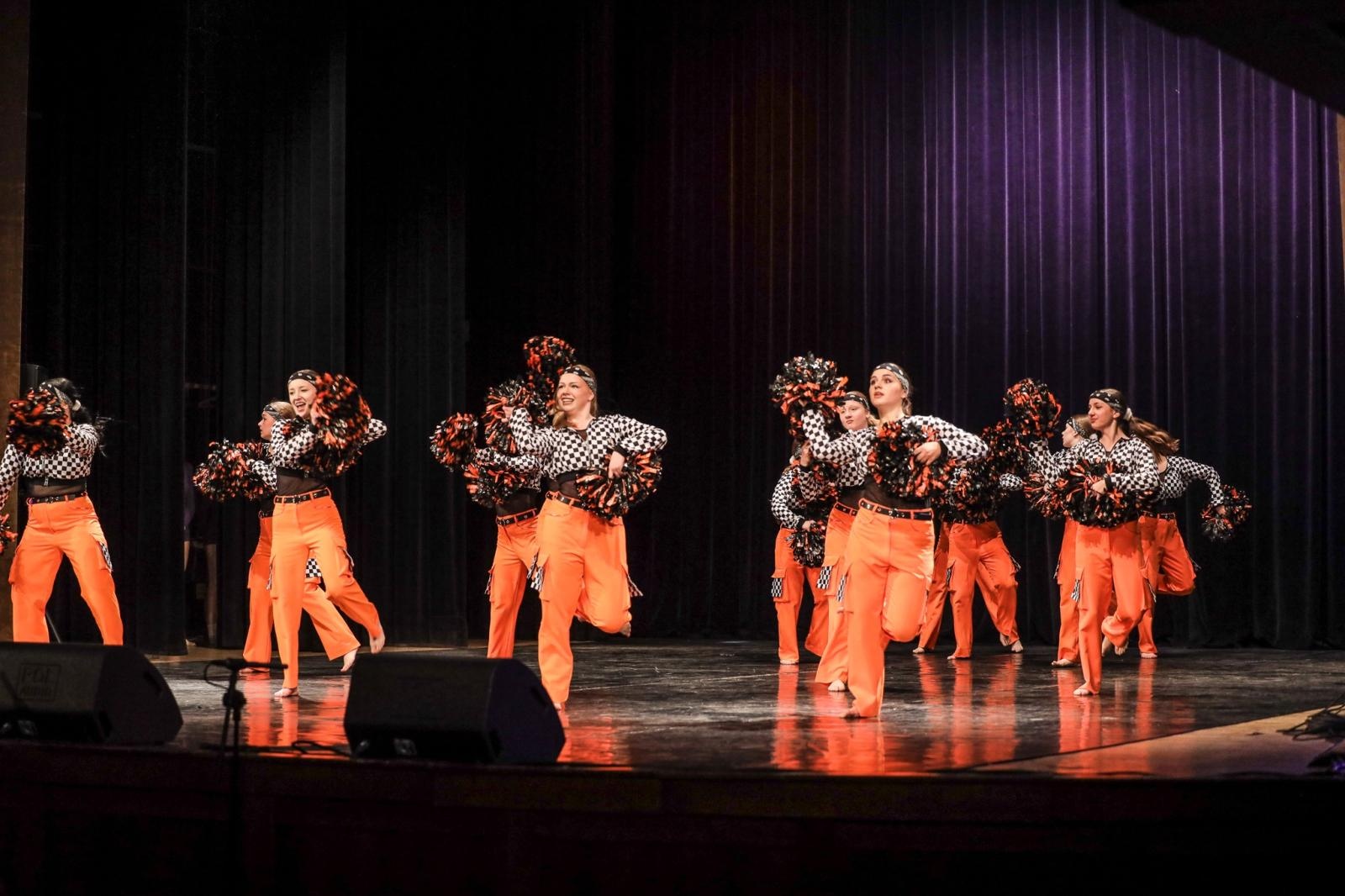 Zdjęcie w galerii na portalu naszraciborz.pl: Laureaci konkursu tańca w ramach XIV Powiatowego Festiwalu Twórczości Artystycznej wiadomości z regionu