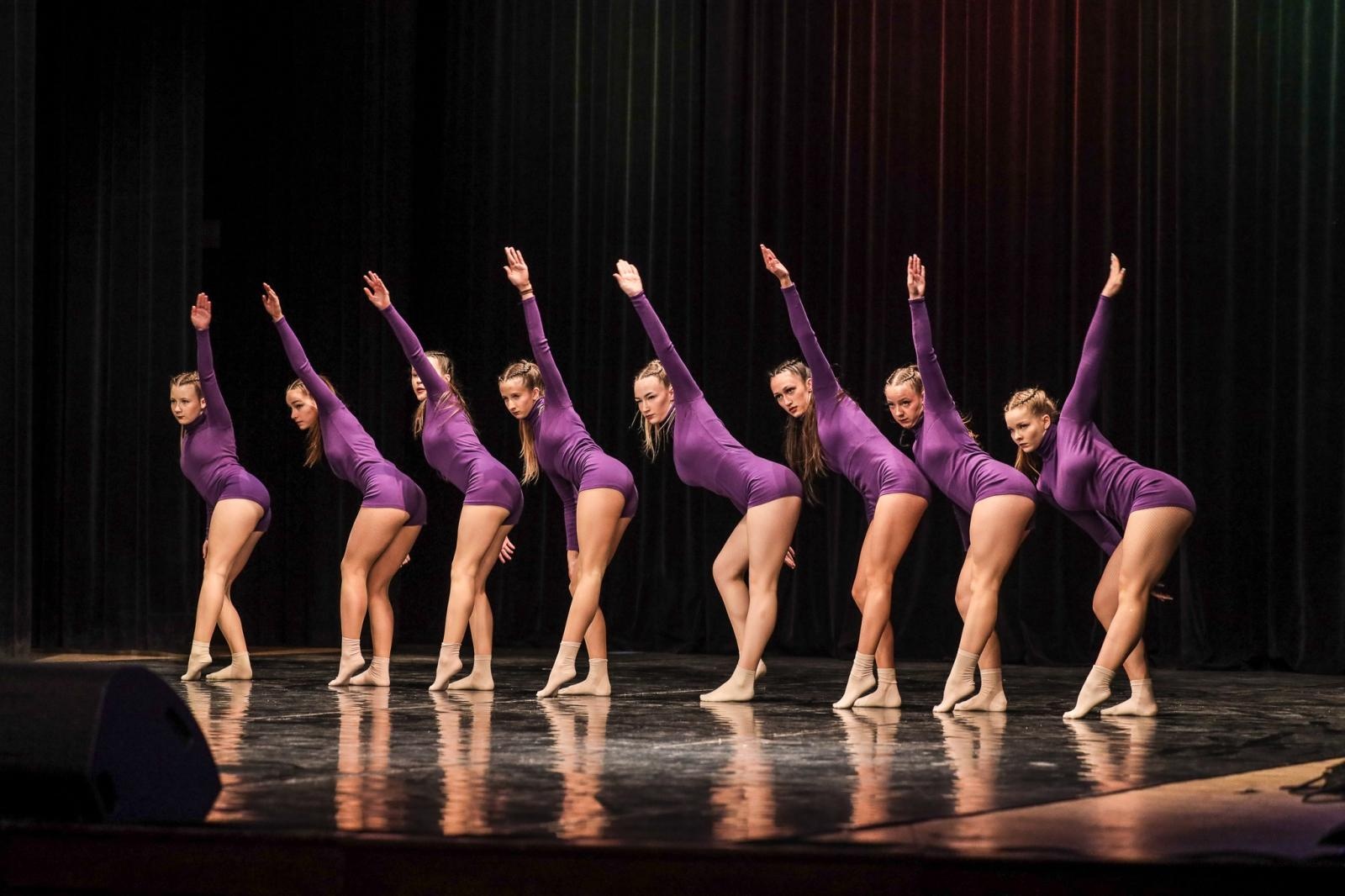 Zdjęcie w galerii na portalu naszraciborz.pl: Laureaci konkursu tańca w ramach XIV Powiatowego Festiwalu Twórczości Artystycznej wiadomości z regionu