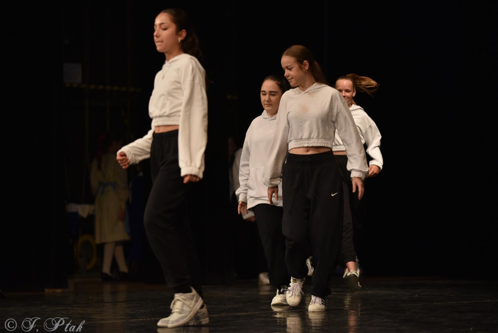 Zdjęcie w galerii na portalu naszraciborz.pl: Laureaci konkursu tańca w ramach XIV Powiatowego Festiwalu Twórczości Artystycznej wiadomości z regionu