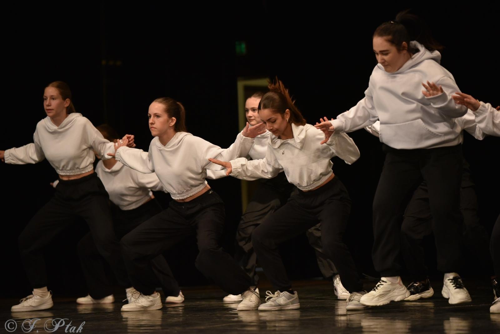 Zdjęcie w galerii na portalu naszraciborz.pl: Laureaci konkursu tańca w ramach XIV Powiatowego Festiwalu Twórczości Artystycznej wiadomości z regionu