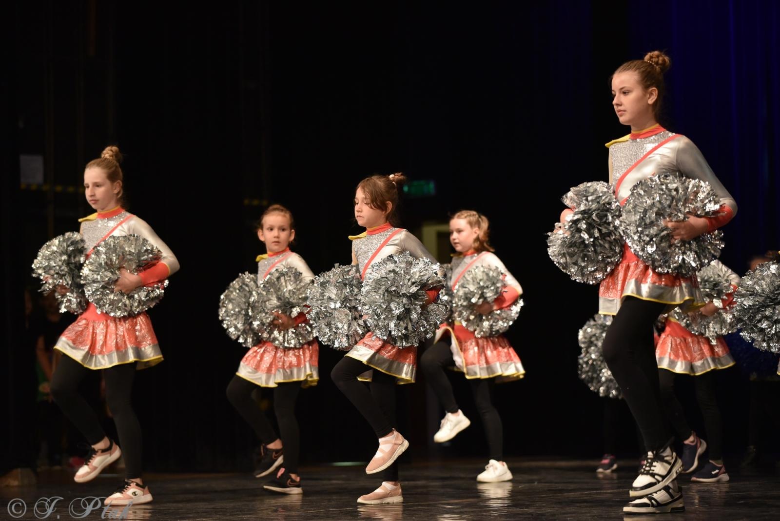 Zdjęcie w galerii na portalu naszraciborz.pl: Laureaci konkursu tańca w ramach XIV Powiatowego Festiwalu Twórczości Artystycznej wiadomości z regionu