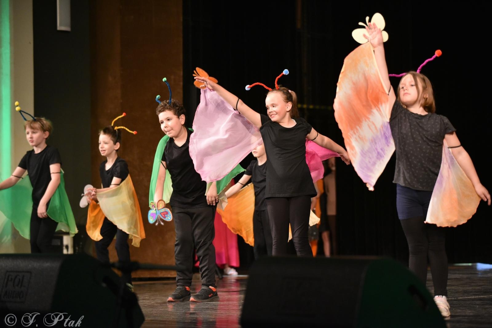 Zdjęcie w galerii na portalu naszraciborz.pl: Laureaci konkursu tańca w ramach XIV Powiatowego Festiwalu Twórczości Artystycznej wiadomości z regionu