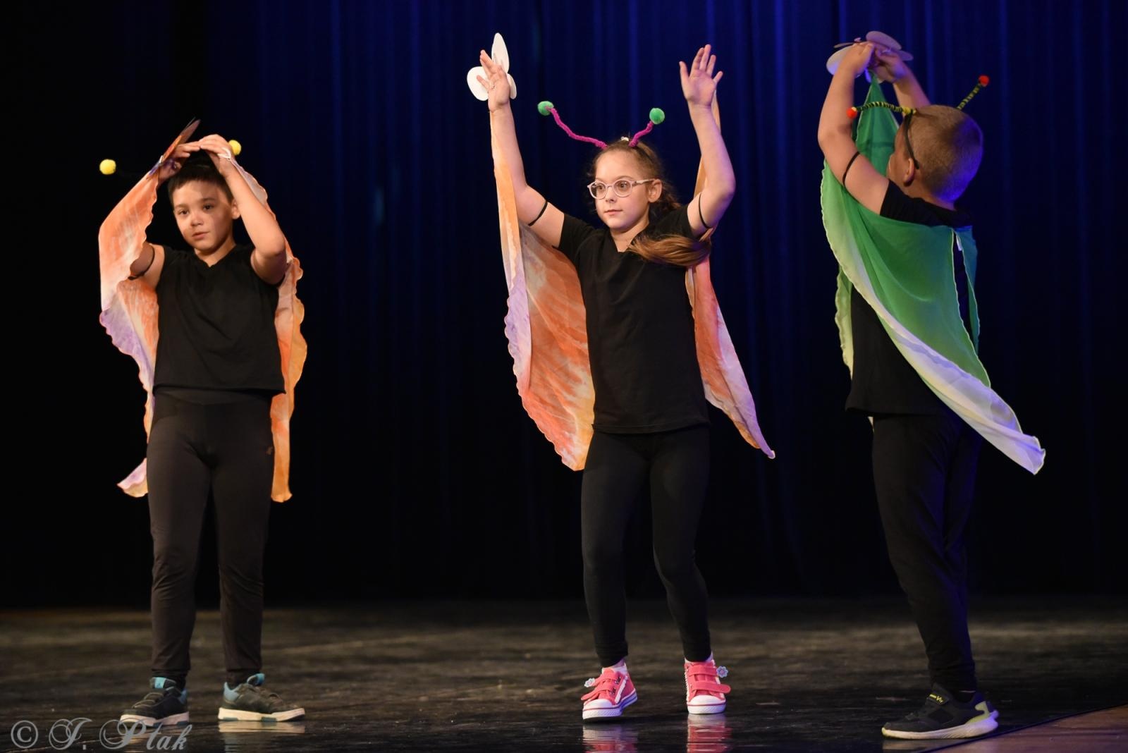 Zdjęcie w galerii na portalu naszraciborz.pl: Laureaci konkursu tańca w ramach XIV Powiatowego Festiwalu Twórczości Artystycznej wiadomości z regionu