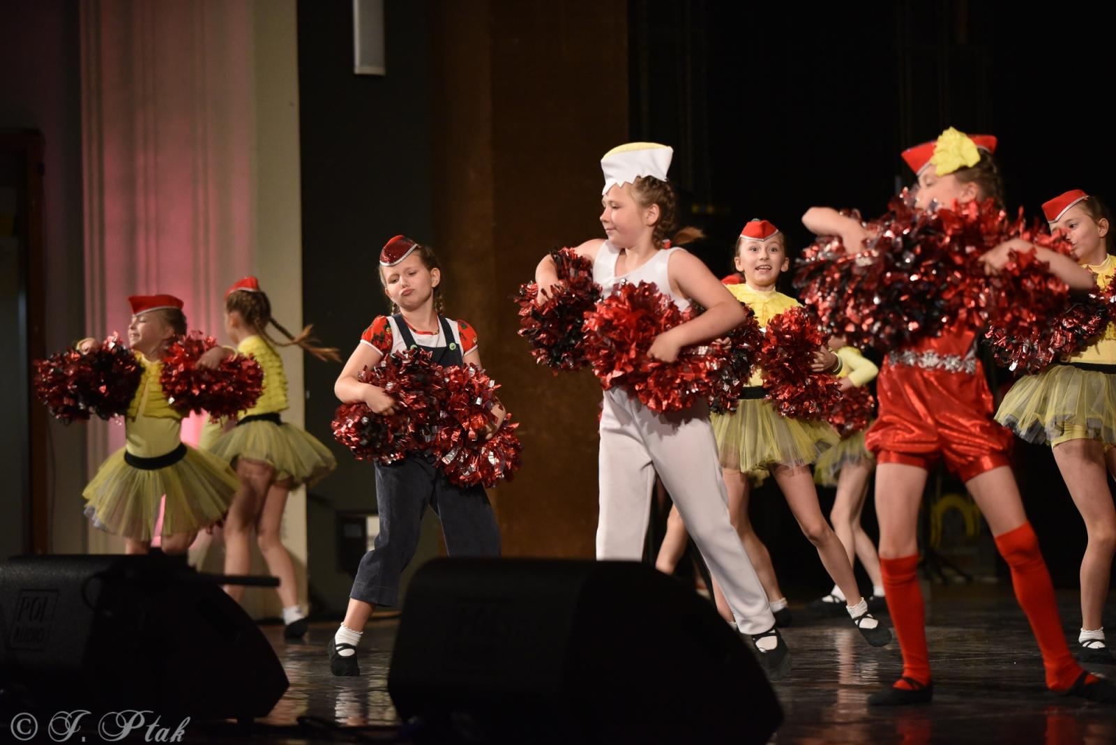 Zdjęcie w galerii na portalu naszraciborz.pl: Laureaci konkursu tańca w ramach XIV Powiatowego Festiwalu Twórczości Artystycznej wiadomości z regionu