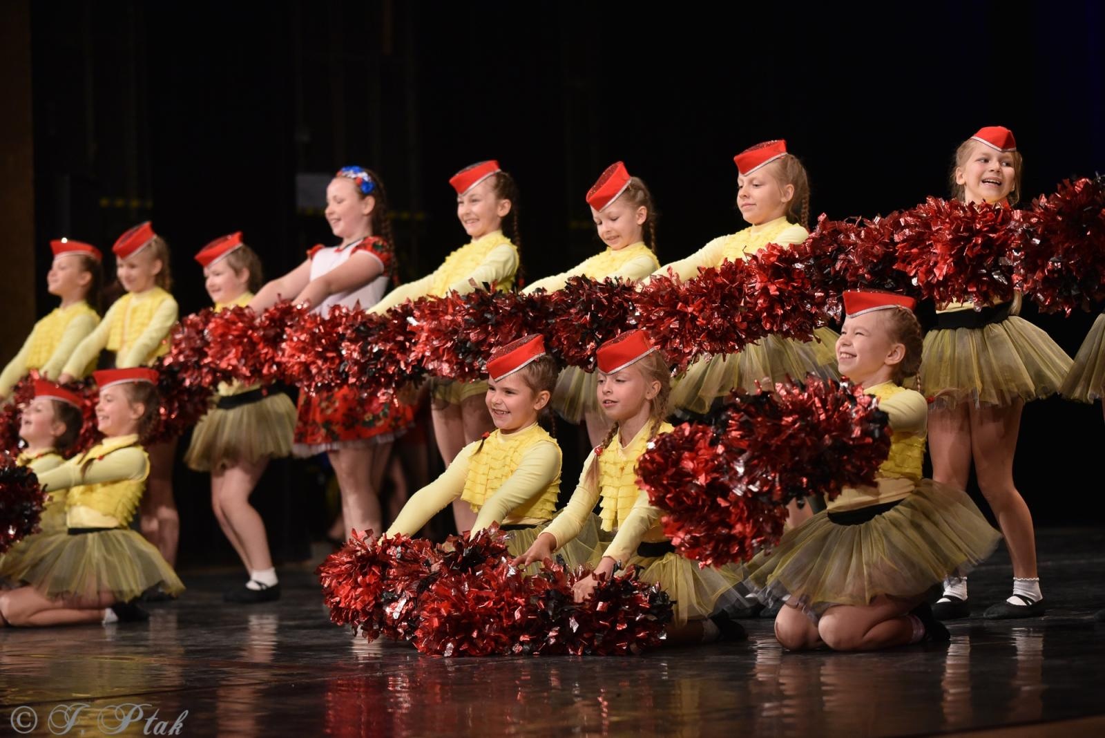 Zdjęcie w galerii na portalu naszraciborz.pl: Laureaci konkursu tańca w ramach XIV Powiatowego Festiwalu Twórczości Artystycznej wiadomości z regionu