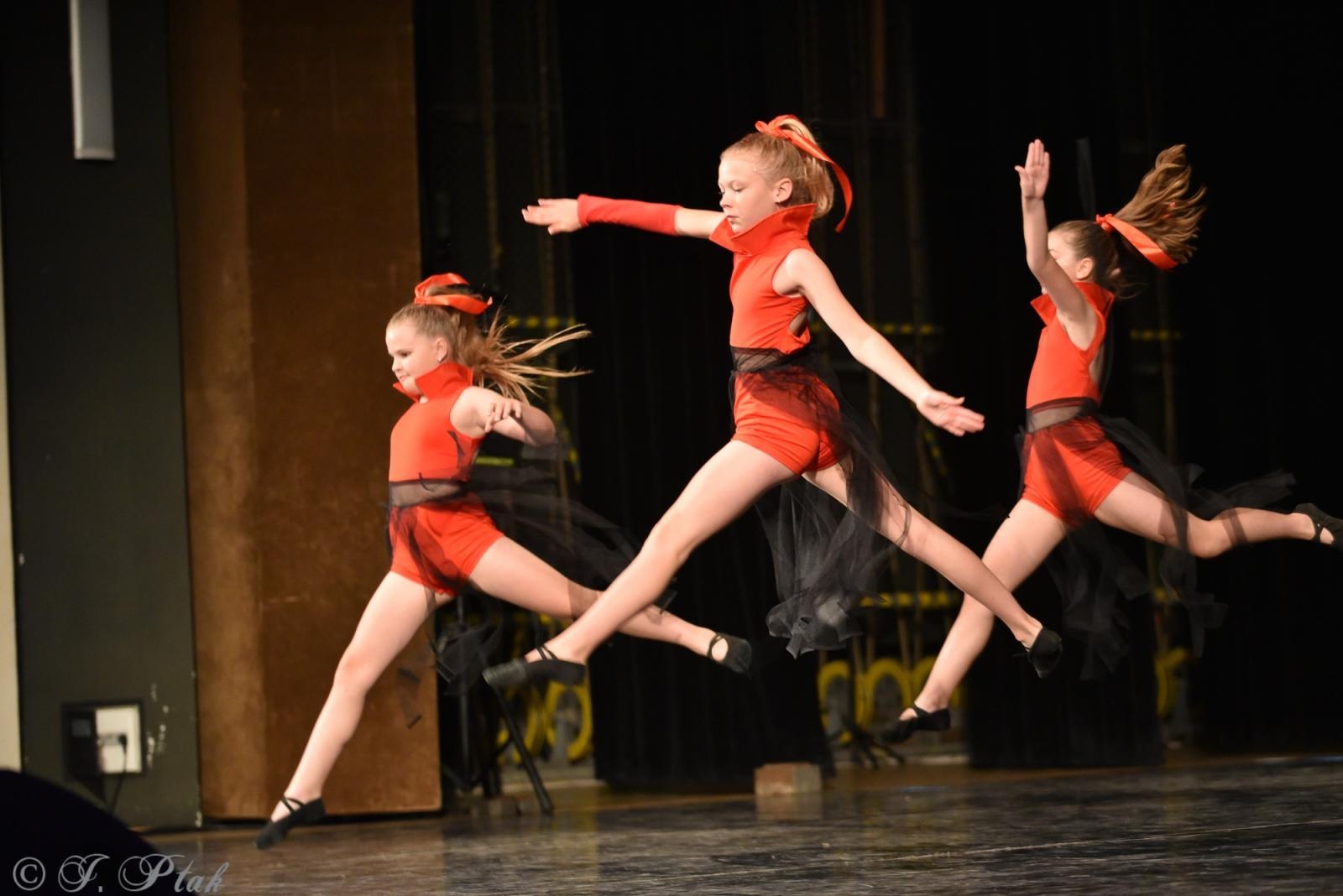 Zdjęcie w galerii na portalu naszraciborz.pl: Laureaci konkursu tańca w ramach XIV Powiatowego Festiwalu Twórczości Artystycznej wiadomości z regionu