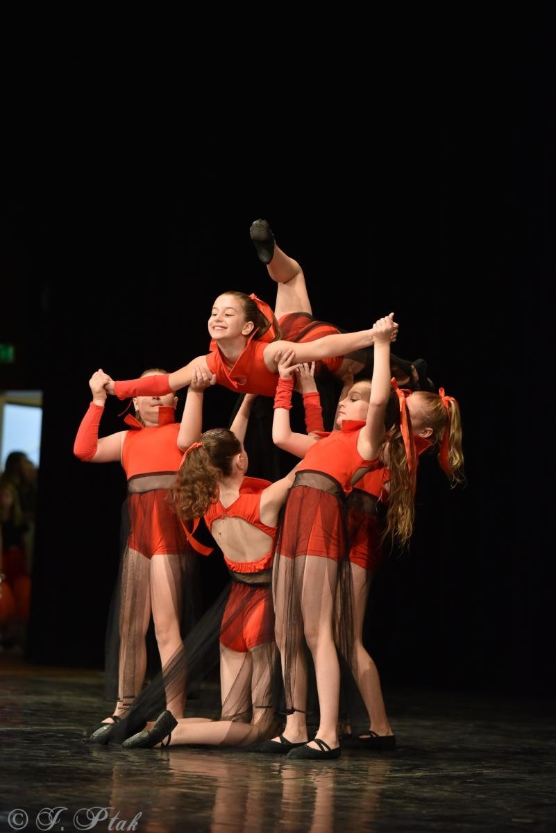 Zdjęcie w galerii na portalu naszraciborz.pl: Laureaci konkursu tańca w ramach XIV Powiatowego Festiwalu Twórczości Artystycznej wiadomości z regionu