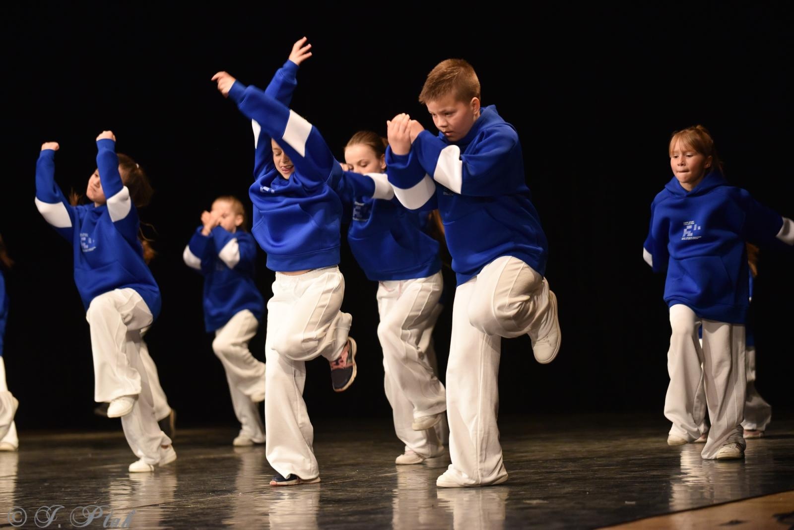 Zdjęcie w galerii na portalu naszraciborz.pl: Laureaci konkursu tańca w ramach XIV Powiatowego Festiwalu Twórczości Artystycznej wiadomości z regionu