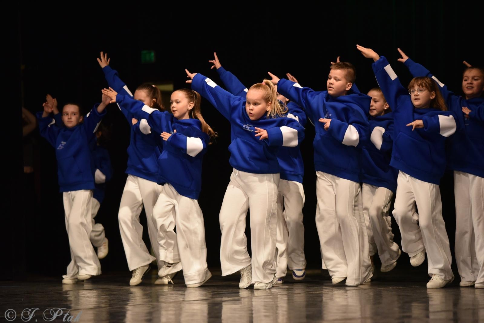 Zdjęcie w galerii na portalu naszraciborz.pl: Laureaci konkursu tańca w ramach XIV Powiatowego Festiwalu Twórczości Artystycznej wiadomości z regionu