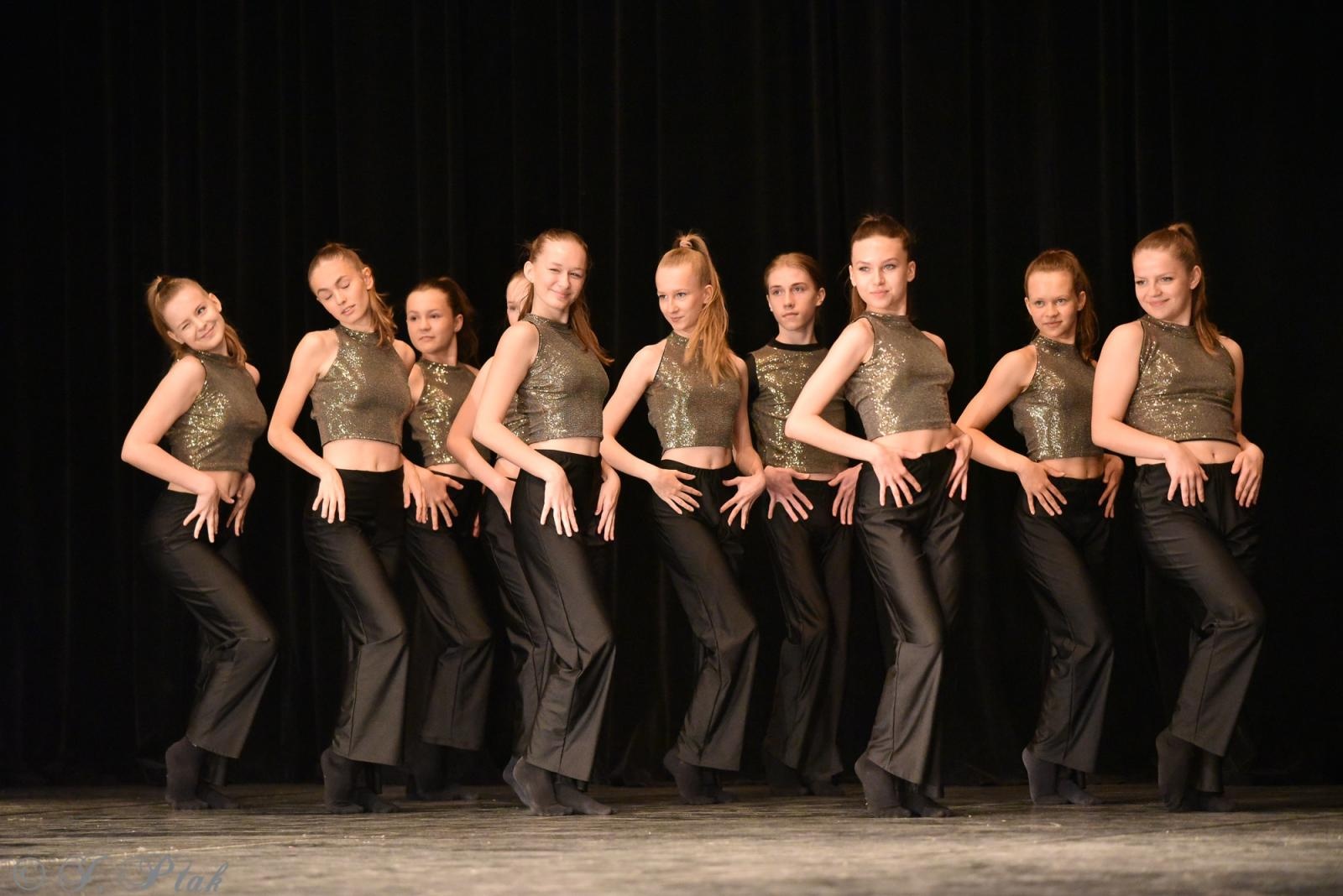 Zdjęcie w galerii na portalu naszraciborz.pl: Laureaci konkursu tańca w ramach XIV Powiatowego Festiwalu Twórczości Artystycznej wiadomości z regionu