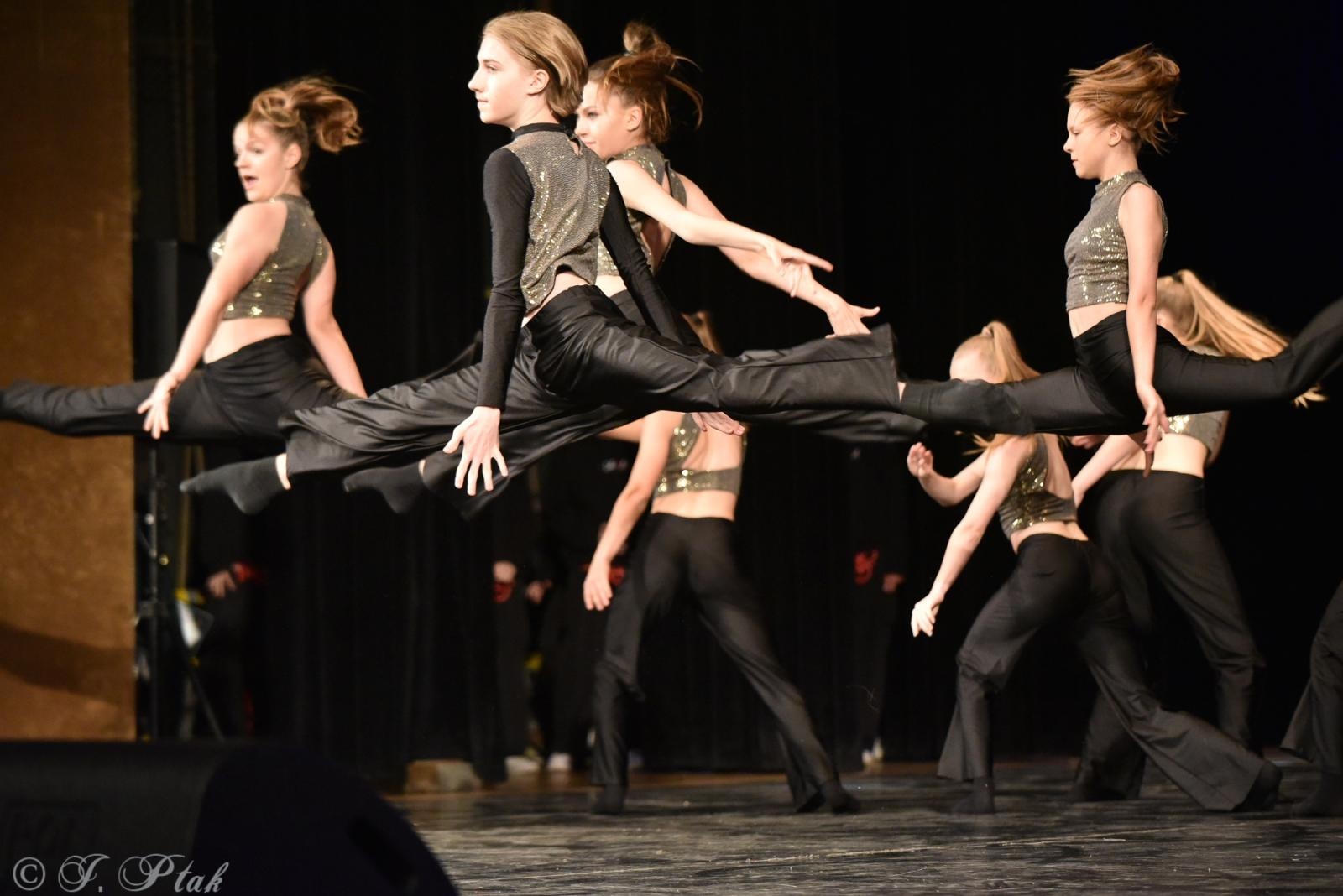 Zdjęcie w galerii na portalu naszraciborz.pl: Laureaci konkursu tańca w ramach XIV Powiatowego Festiwalu Twórczości Artystycznej wiadomości z regionu